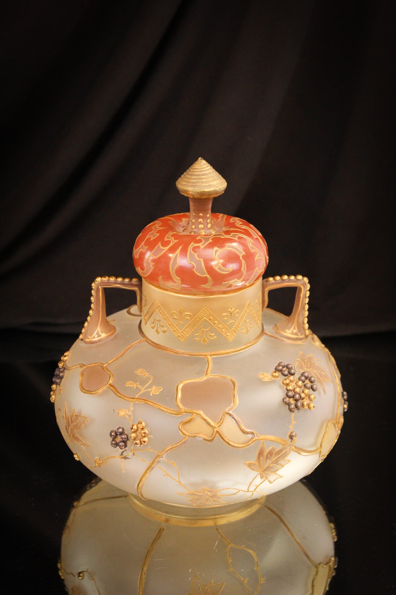 Fabulous Mt. Washington Cabochon Royal Flemish Temple Jar (1 of 9)