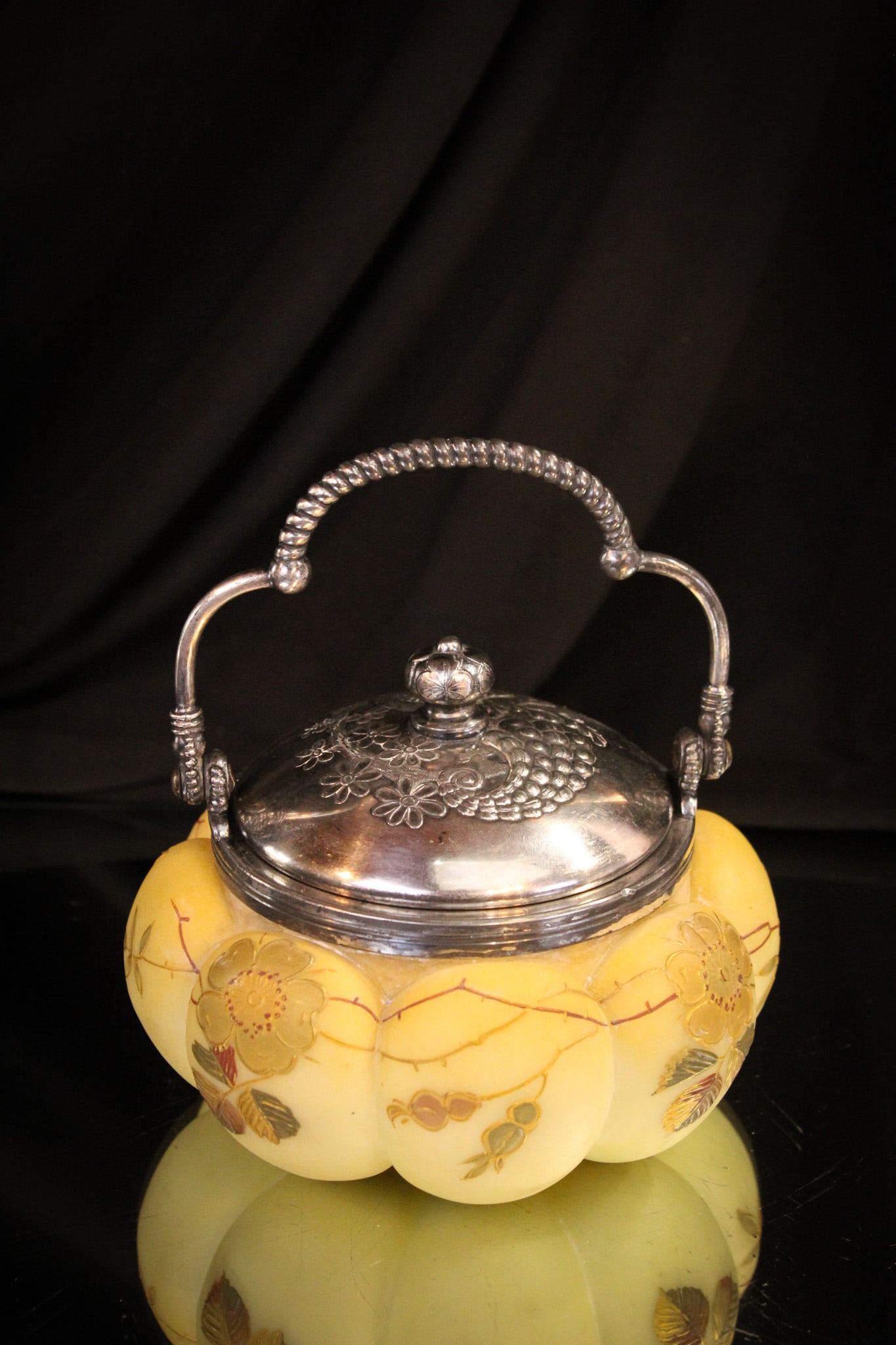 Mt. Washington Crown Milano Victorian Sweetmeat (1 of 7)