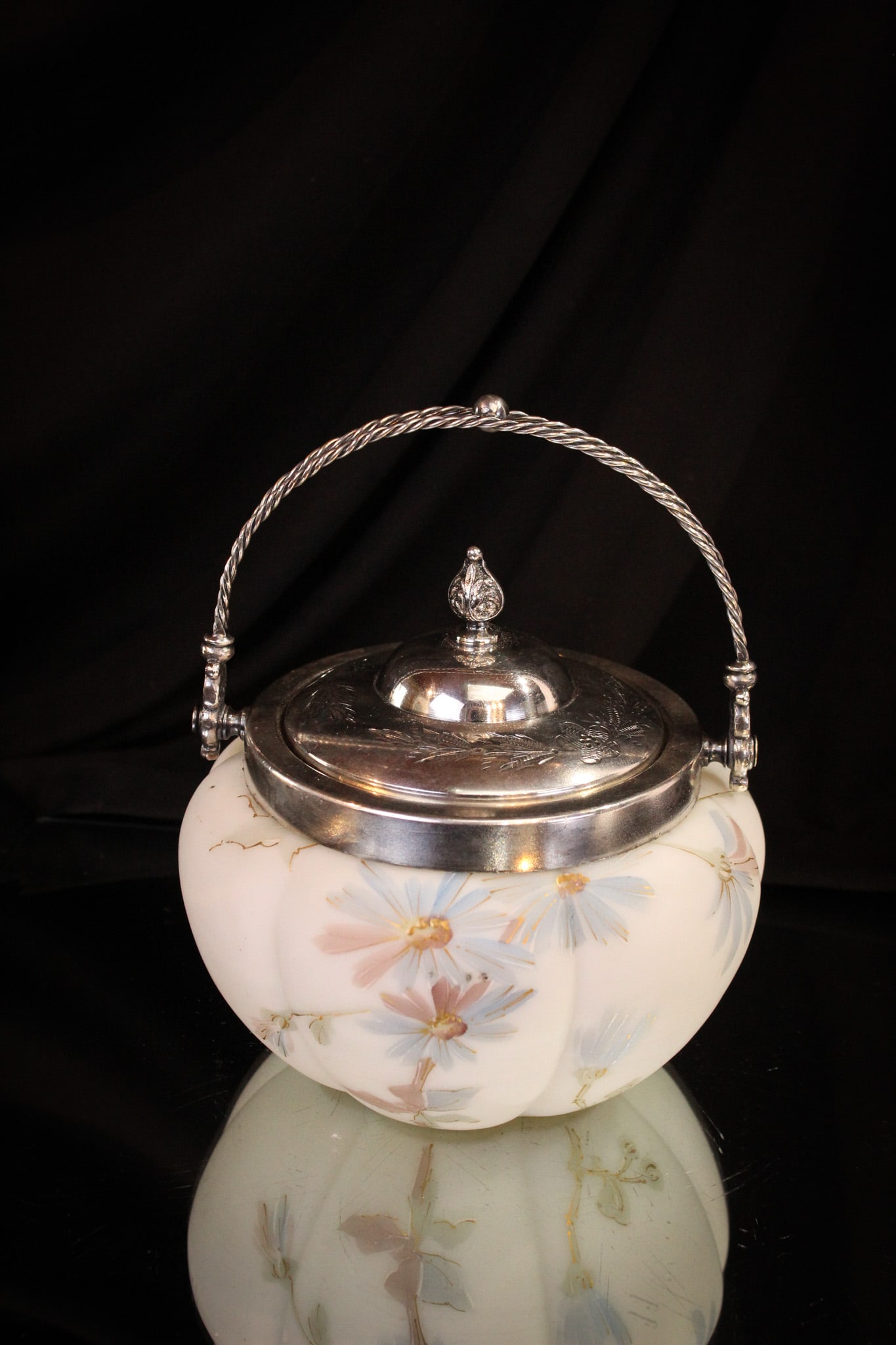 Mt. Washington Victorian Glass Biscuit Jar (1 of 6)