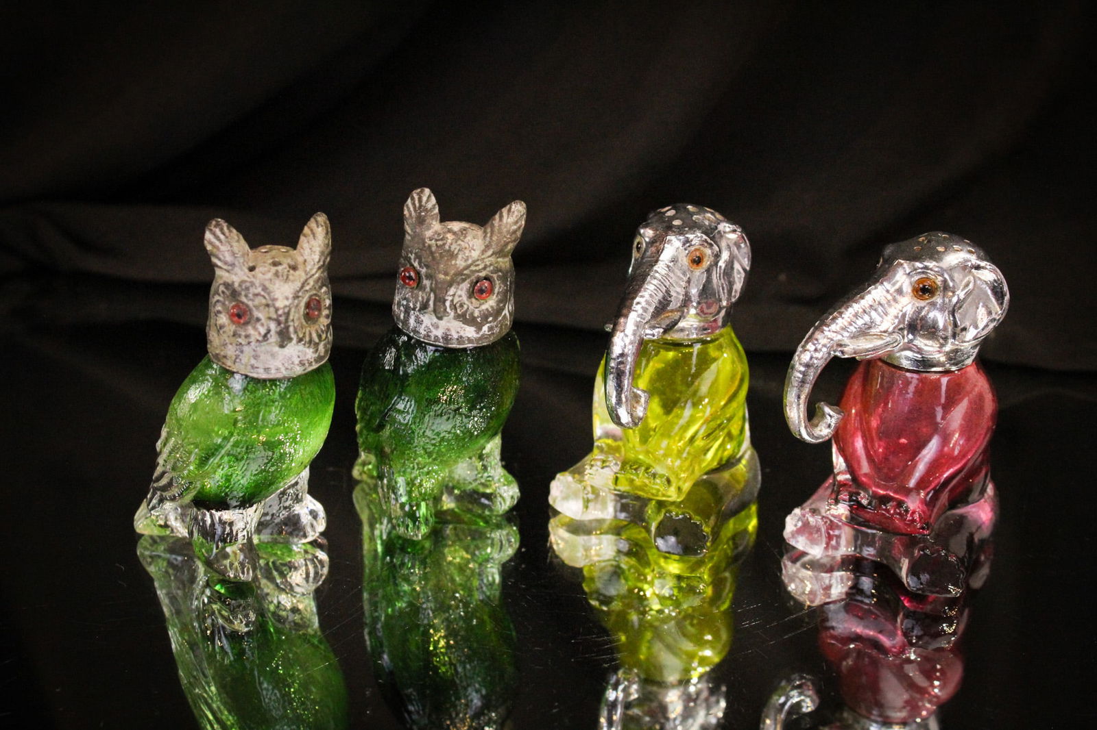 4 pc Lot Antique Figural Glass Animal Shakers Owls & Elephants (1 of 7)