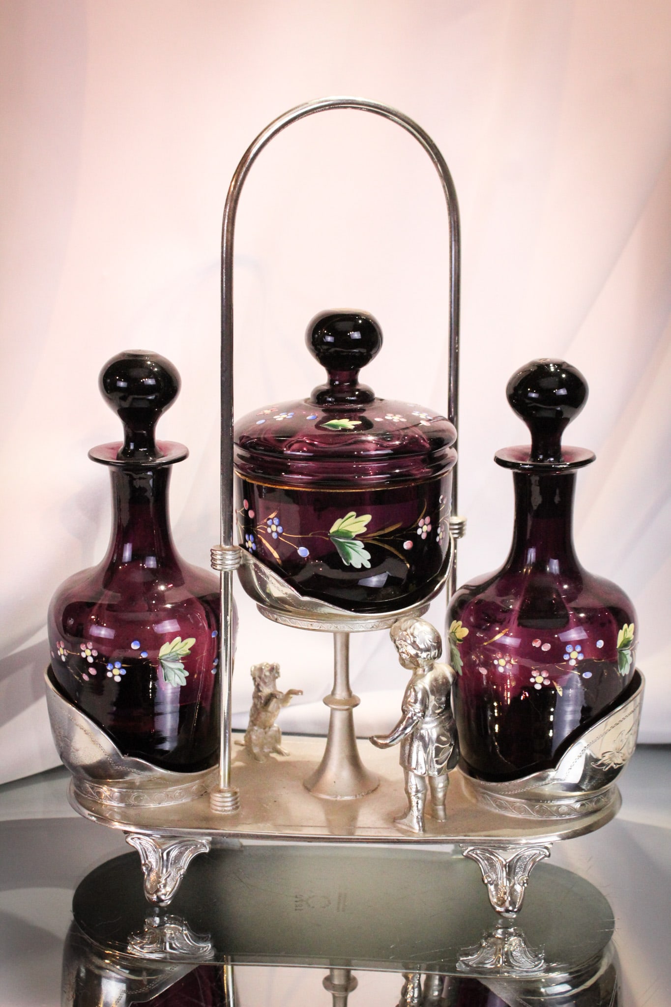 Aurora Victorian Silverplate Amythest Glass Figural Vanity Set (1 of 17)
