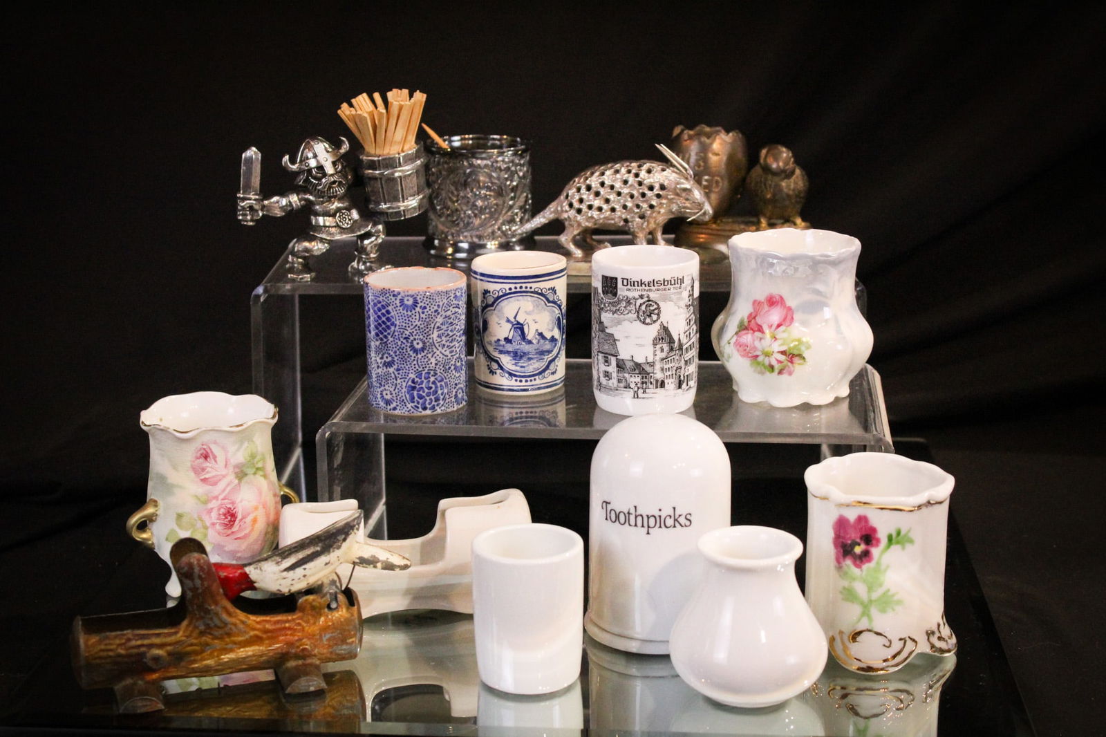 15 pc Lot Victorian Silverplate & More Toothpick Holders: Nice finds abound here in this lot of Toothpick Holders. Silverplate including a Wilcox signed porcupine and a cast metal woodpecker. Also a Royal Bayreuth tapestry example.