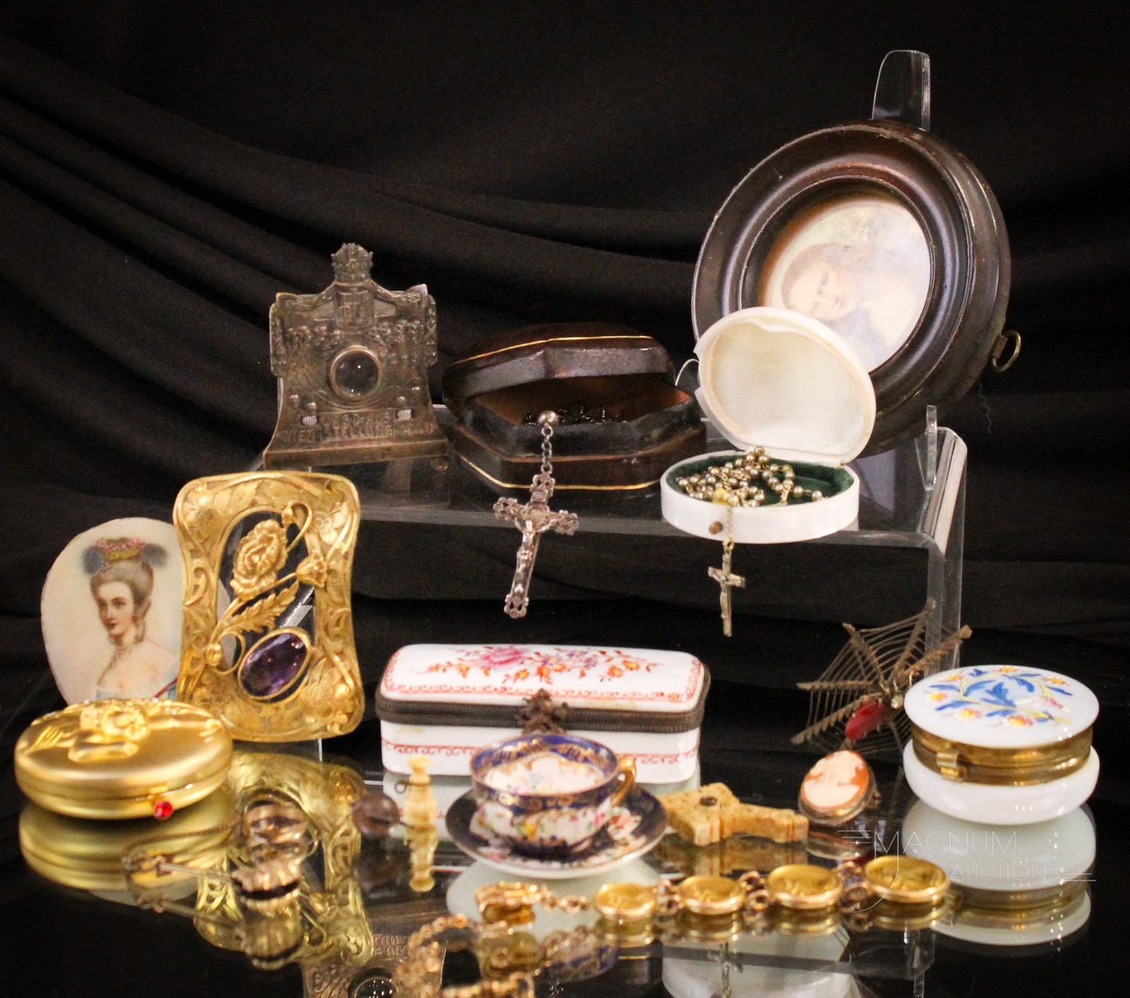 16 pc Lot Miniature Collectible Lot Cameo Brooch Sterling Skirt Lifter: Sixteen piece lot antique collectibles. Lot is comprised of several fun goodies. A sterling skirt lifter. A Limoges Porcelain box. Cameo brooch. A spider in Web Pin with stone body. A mini tin stereo 
