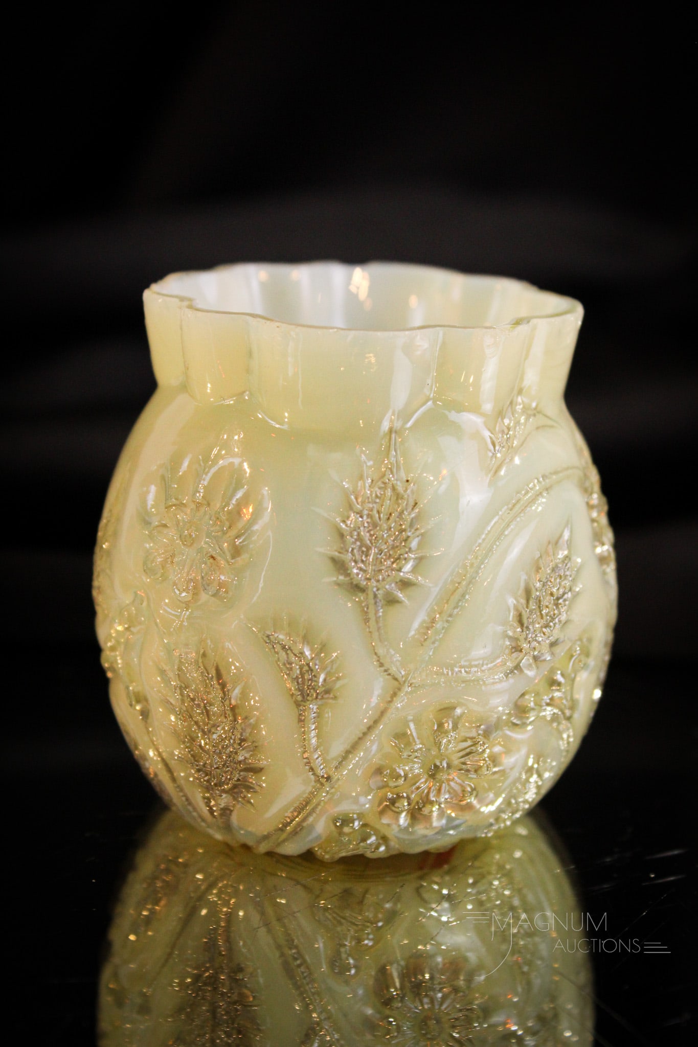 Findlay Onyx Victorian Glass Toothpick Holder: Always a pleasure to add one to your collection. This is a classic staple in any toothpick holder collection. Not as easy to find as one might think. This is a Findlay Onyx Victorian toothpick holder.