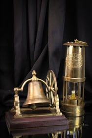 2 pc Lot Weems & Plath Yacht Lamp & More