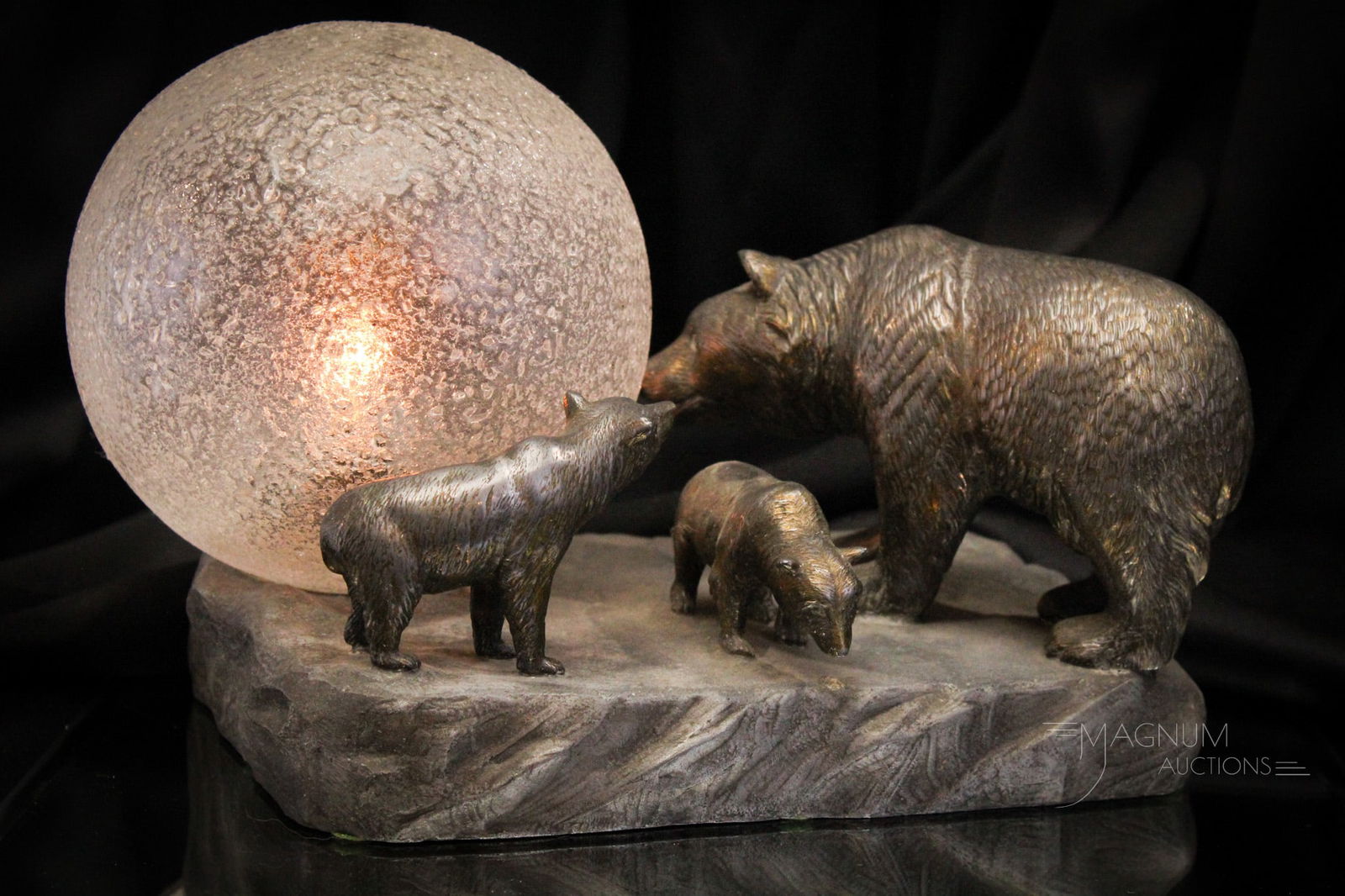 Art Deco Polar Bear Radio Lamp Auction