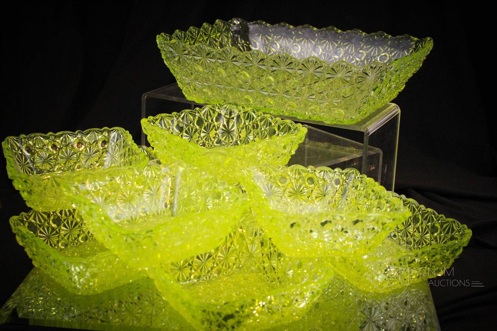 10 pc Victorian Vaseline Daisy & Button Complete Berry Set (1 of 10)