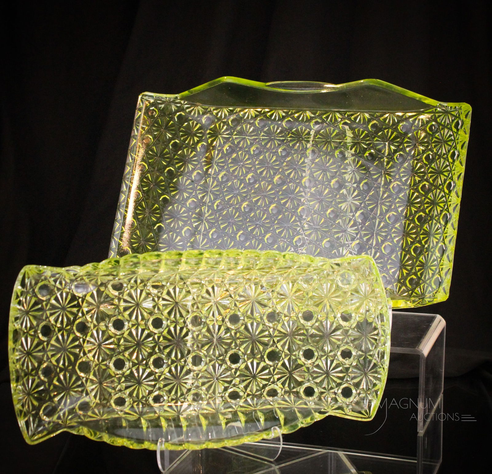 2 pc Lot Victorian Vaseline Glass Daisy & Button Oblong Trays (1 of 14)