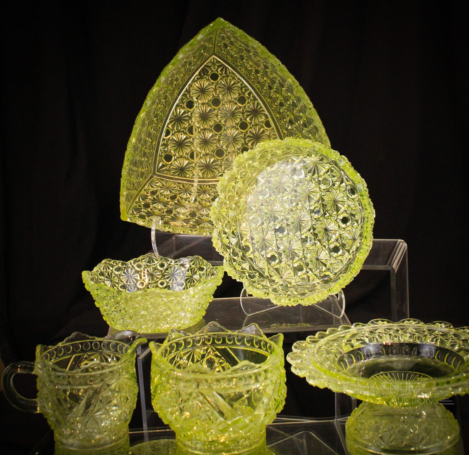 6 pc Lot Victorian Vaseline Daisy & Button Glass (1 of 19)