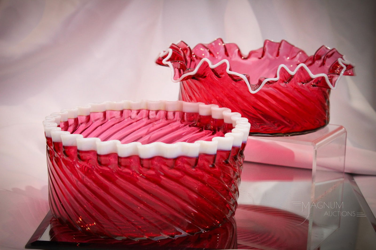 2 pc Lot Hobb's Victorian  Cranberry Glass Richelieu Bowls (1 of 9)