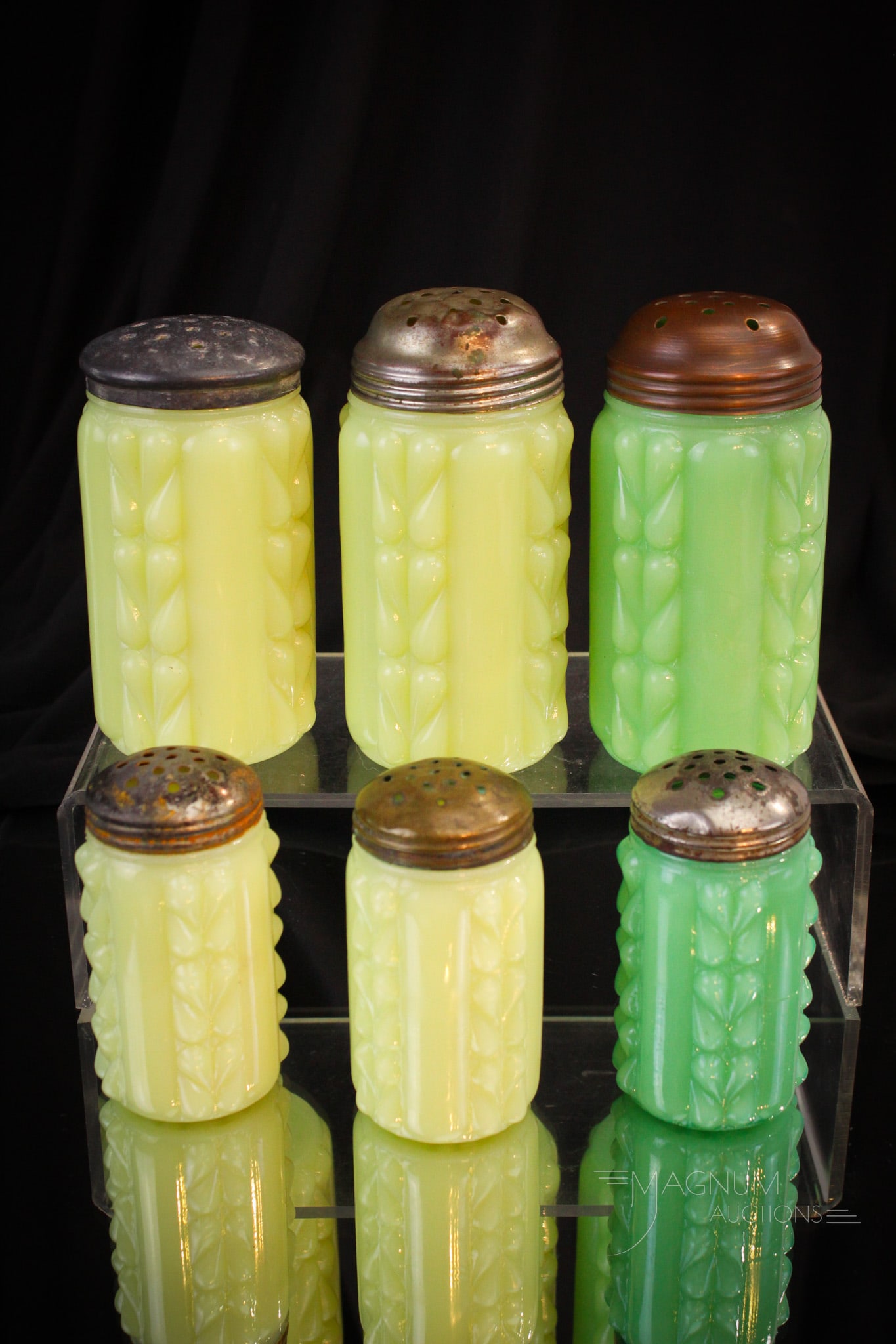 6 pc Lot Victorian Dithridge Paneled Teardrop Sugar & Salt Shakers (1 of 10)