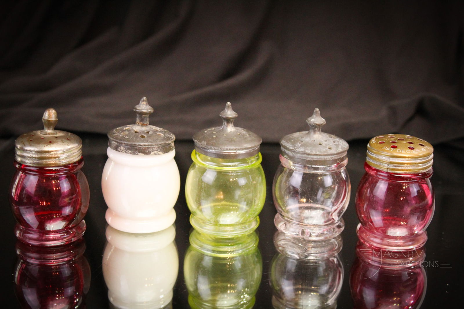 5 pc Lot Victorian Glass Christmas Salt Shakers Cranberry Vaseline & More (1 of 9)