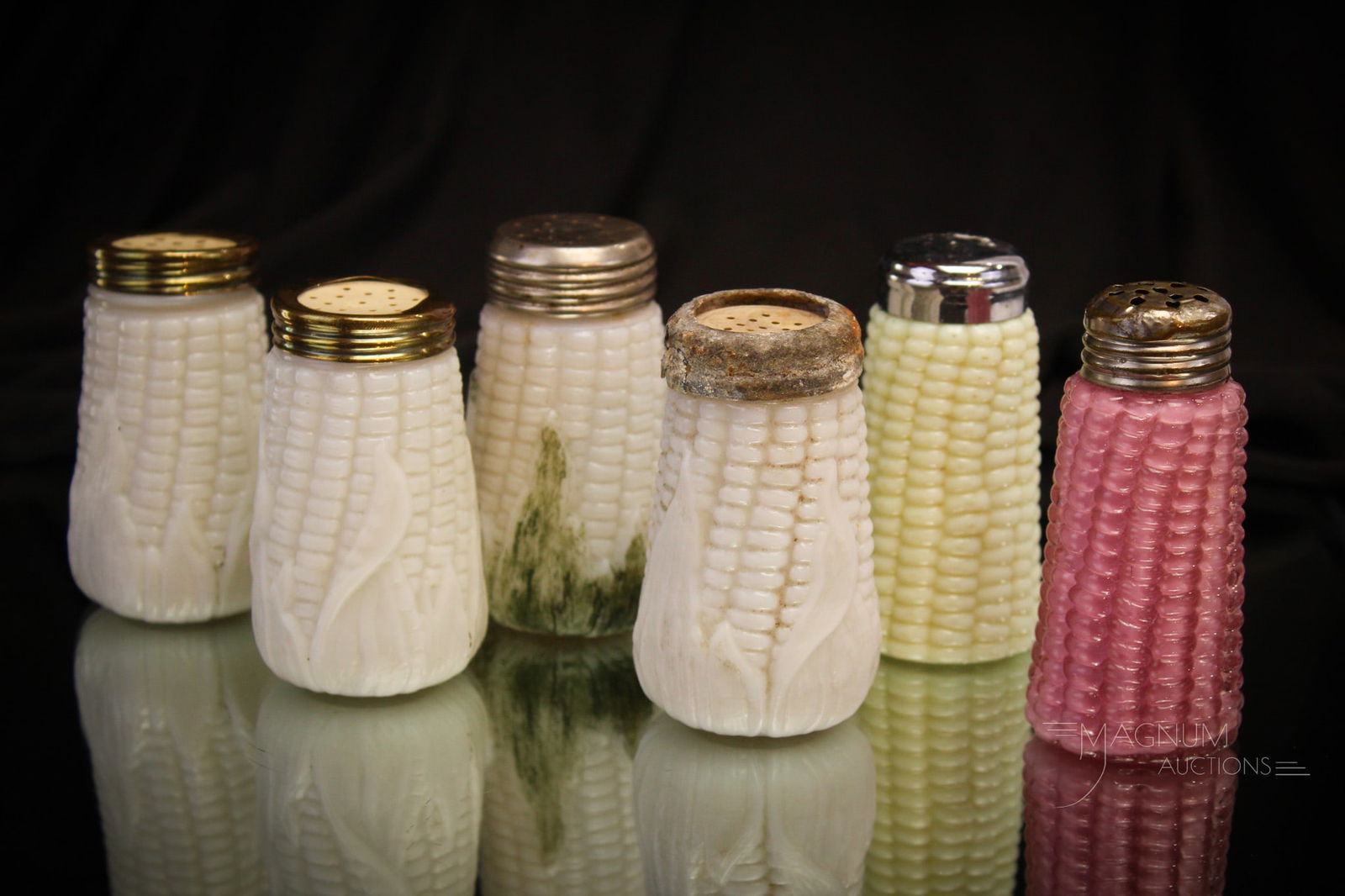 6 pc Lot Victorian Glass Corn Salt Shakers (1 of 6)