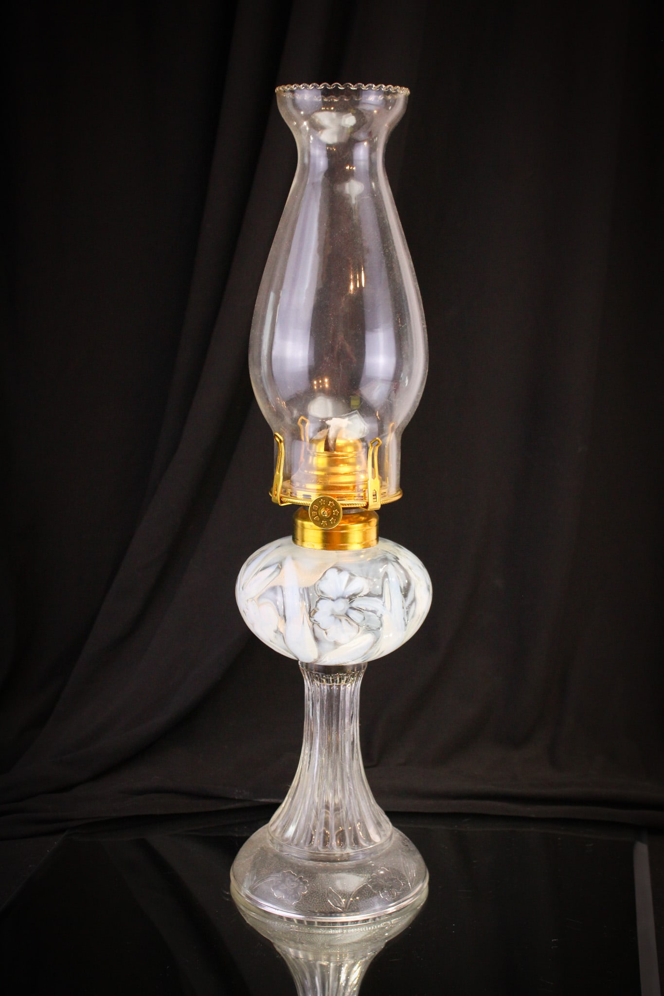 Northwood Daffodils Victorian Opalescent Oil Lamp (1 of 11)
