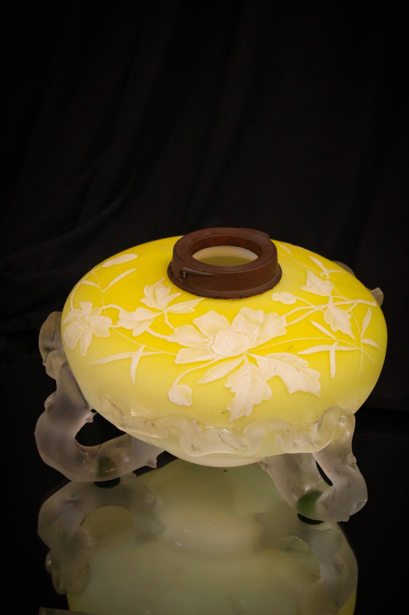 Scarce Yellow Victorian Florentine Cameo Applied Glass Oil Lamp: Beautiful butter yellow Florentine cameo decorated Victorian oil lamp with applied branch legs. Rare find. Lamp measures 5 1/2" tall, 8" in diameter.