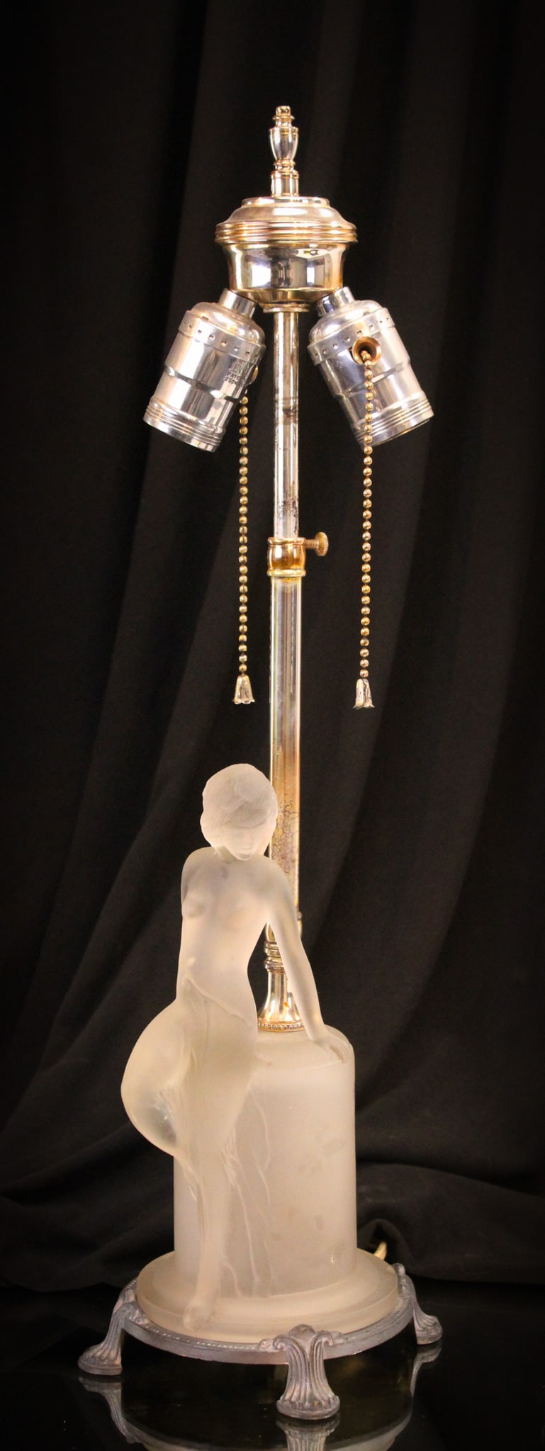 Scarce Aladdin G-77 Susie Frosted Glass Electric Table Lamp: Scarce find in this signed Aladdin model G-77, Susie electric table lamp. This lamp with clear frosted crystal nude body with original base and fittings.