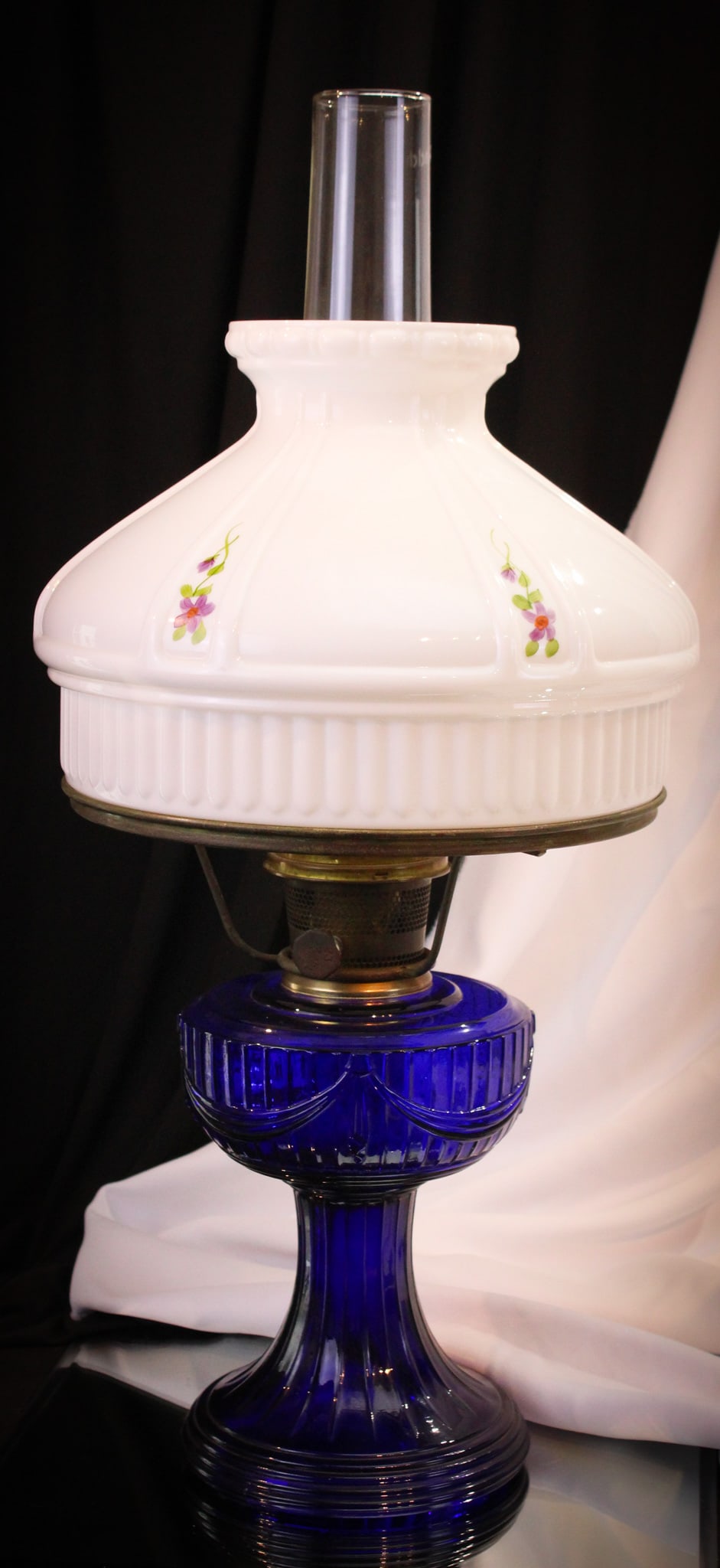 Aladdin Cobalt Lincoln Drape with Painted Glass Shade (1 of 11)