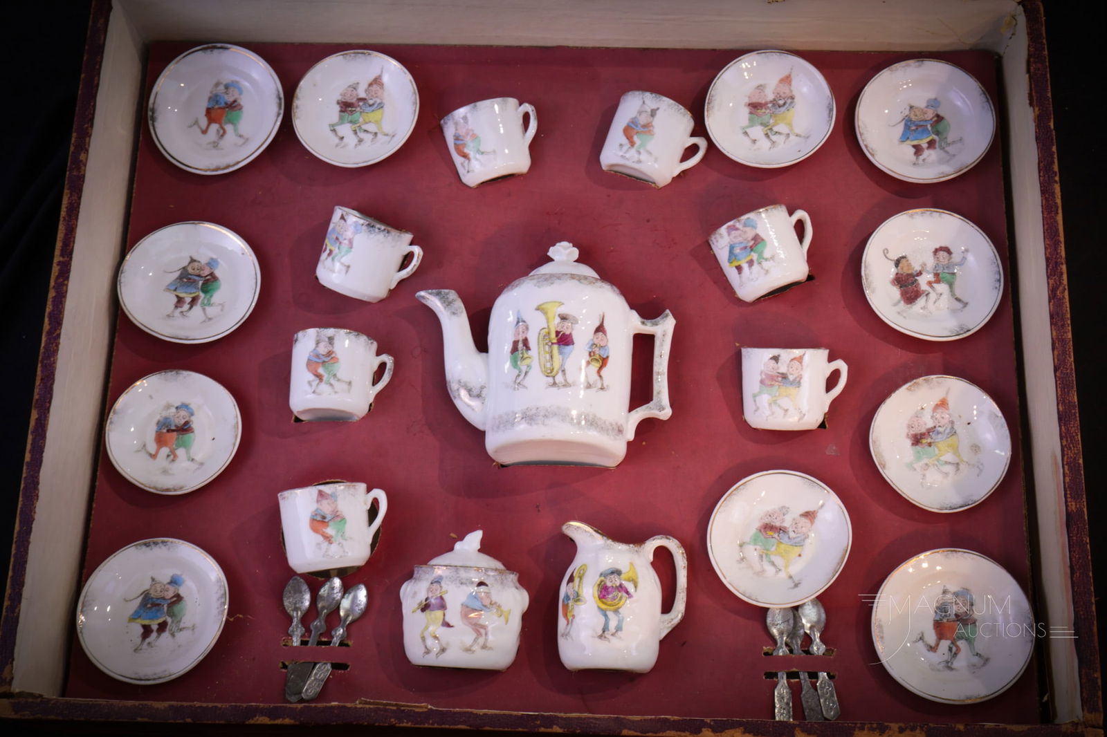 26 pc Porcelain Palmer Cox Brownie  Child's Tea Set in Orignal Box (1 of 11)