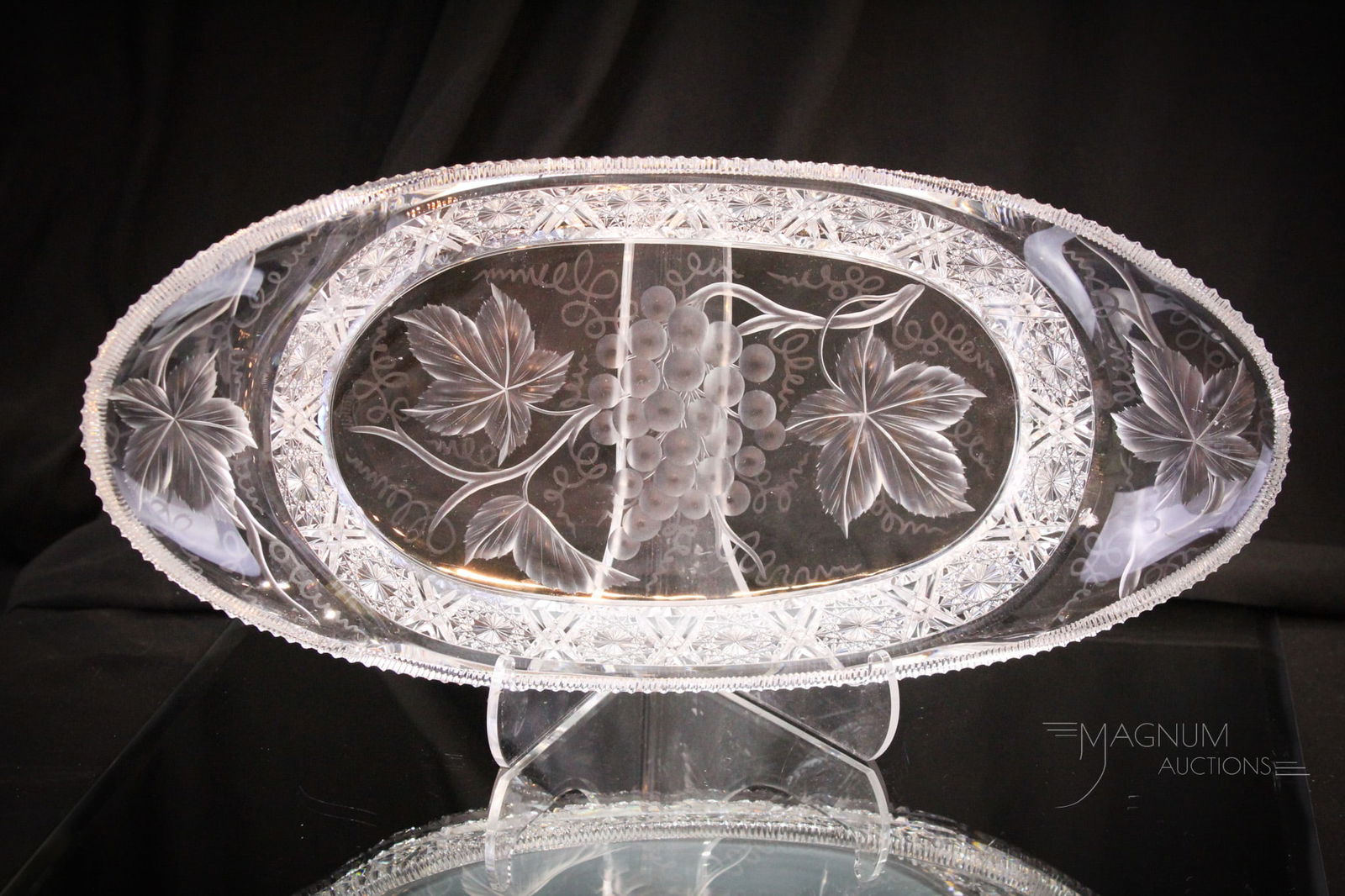 ABCG Signed Tuthill Oval American Brilliant Cut Glass Tray (1 of 9)