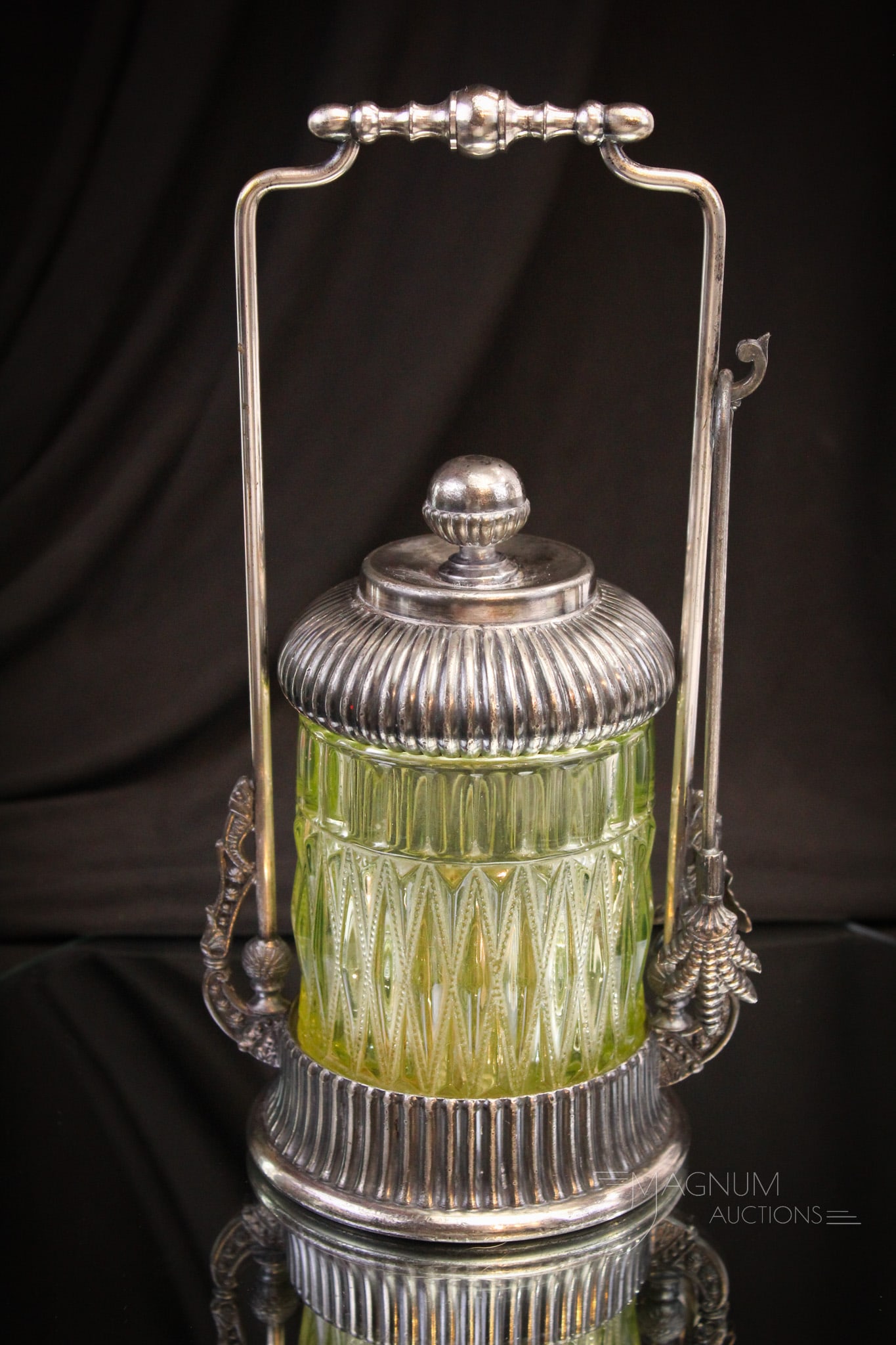 Wilcox Silverplate Victorian Vaseline Glass Pickle Castor (1 of 8)