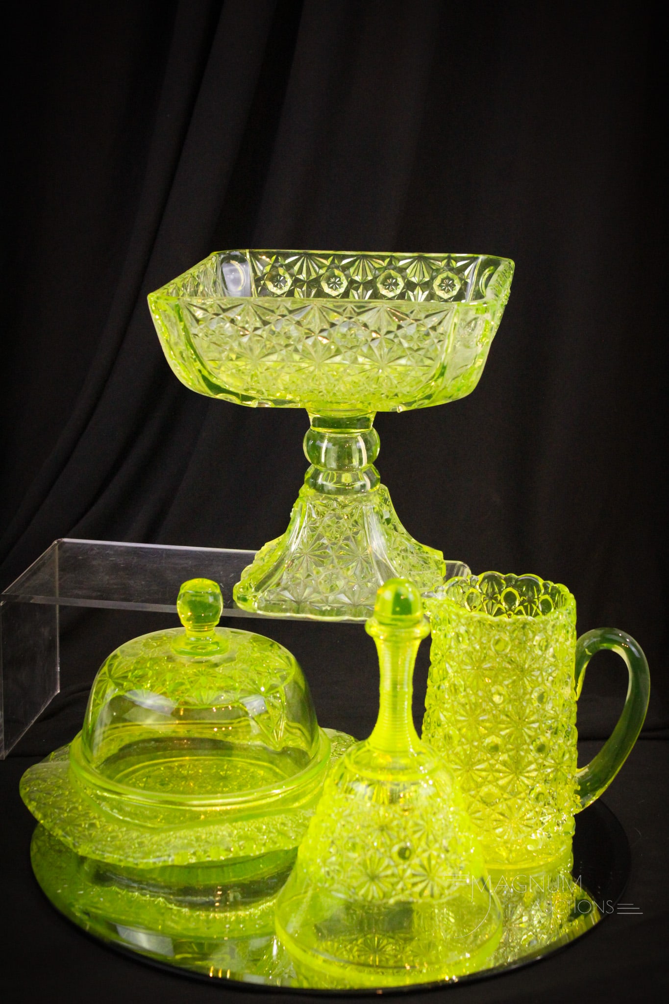 4 pc Lot Vaseline Glass Butter Compote Bell & More (1 of 16)