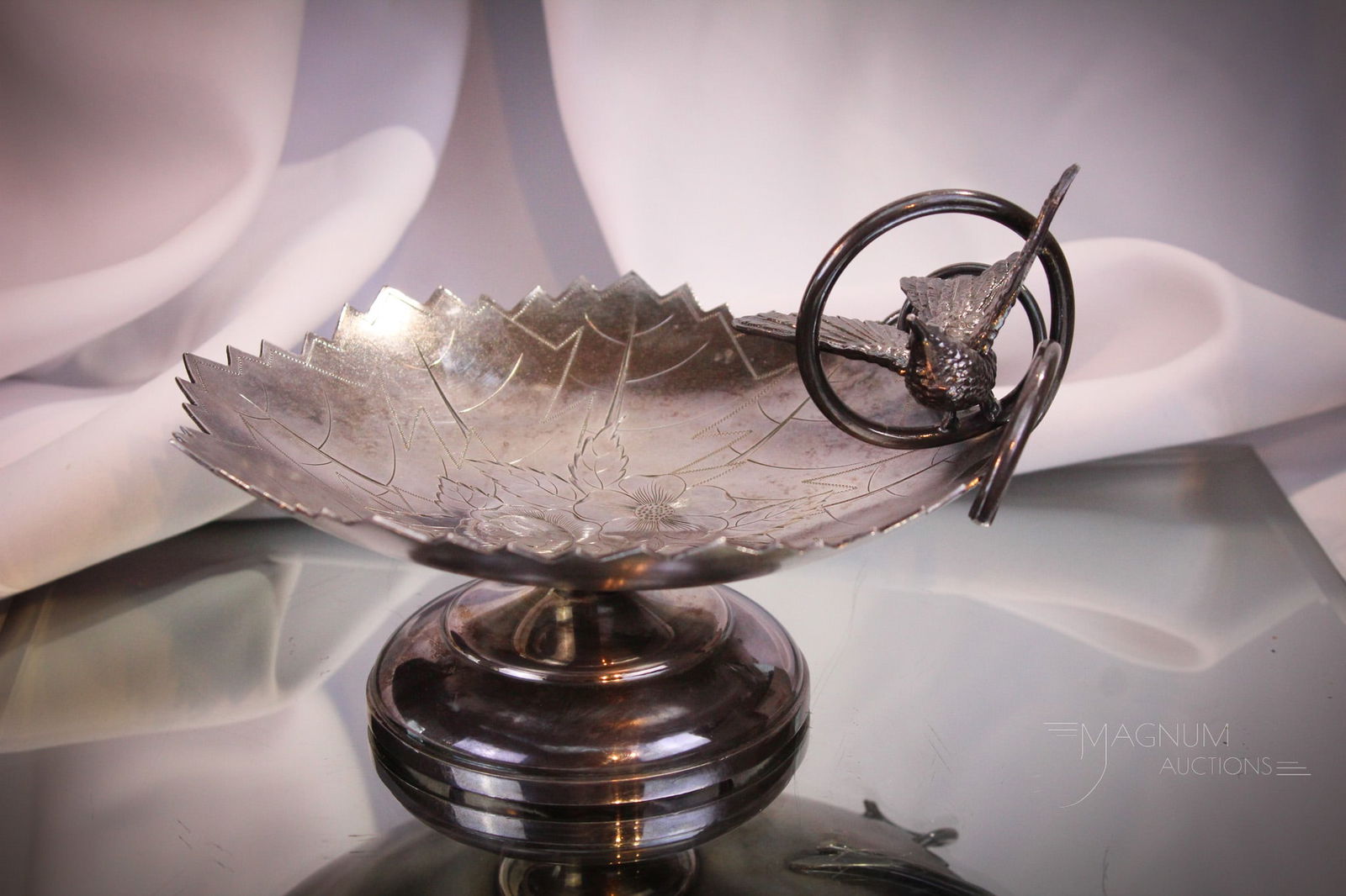 Southington Victorian Silverplate Figural Bird & Leaf Calling Card Tray (1 of 8)