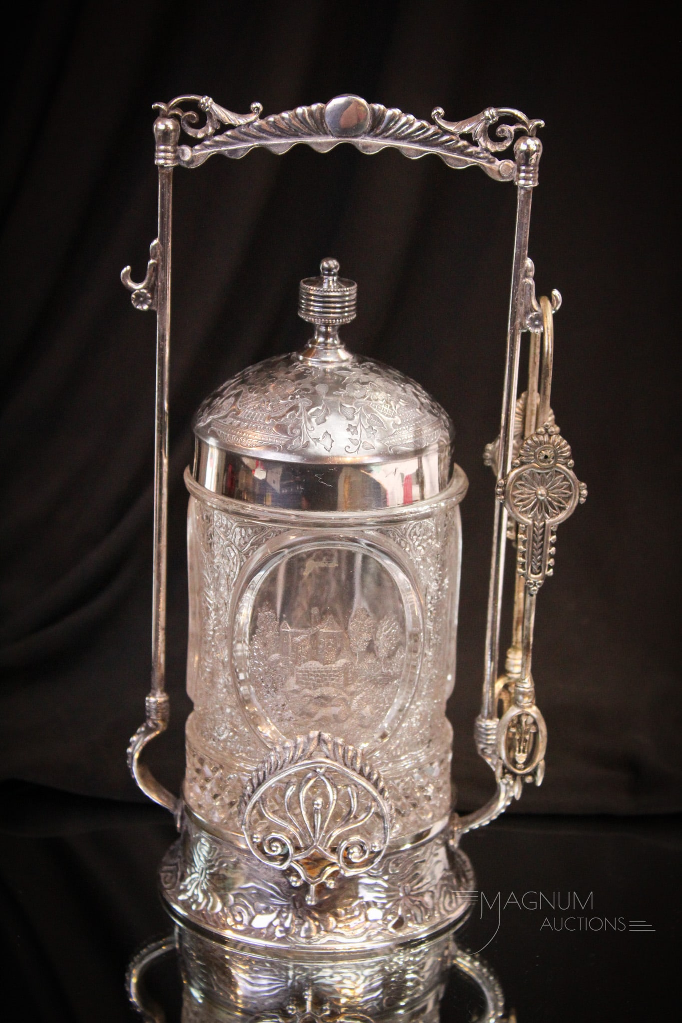 Pairpoint Victorian Silverplate "Canadian" Pickle Castor (1 of 11)