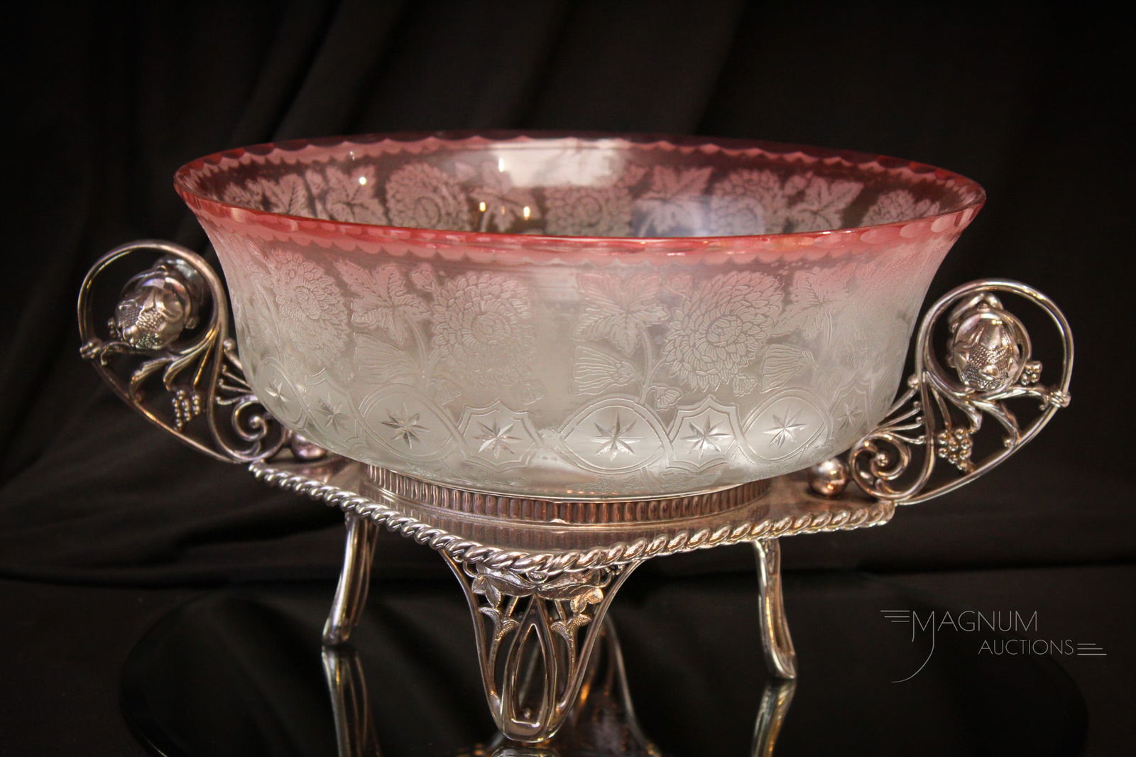 Mt. Washington Glass Victorian Silverplate Brides Bowl Centerpiece (1 of 14)