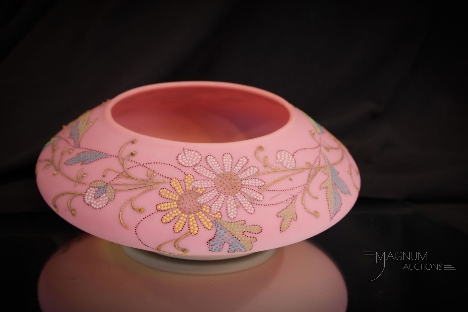 Rare Mt. Washington Queen's Decoration Burmese Glass Victorian Vase (1 of 8)