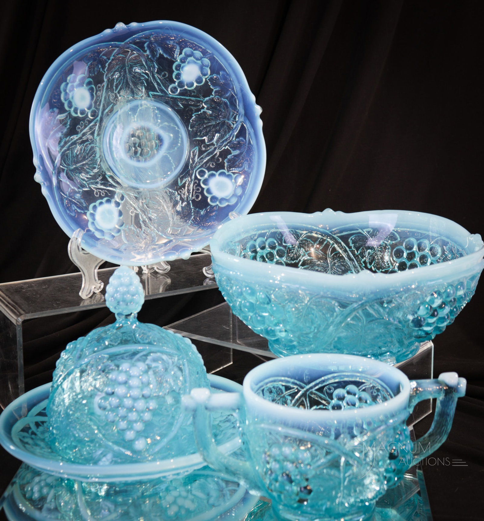4 pc Lot U.S. Glass Blue Opalescent Palm Beach Victorian Glass: Select four-piece offering of some beautiful pieces of U.S. Glass Palm Beach pattern. This lot includes a covered butter, a plate, a sugar bowl, and finally a large berry bowl. Largest measures 6" tal