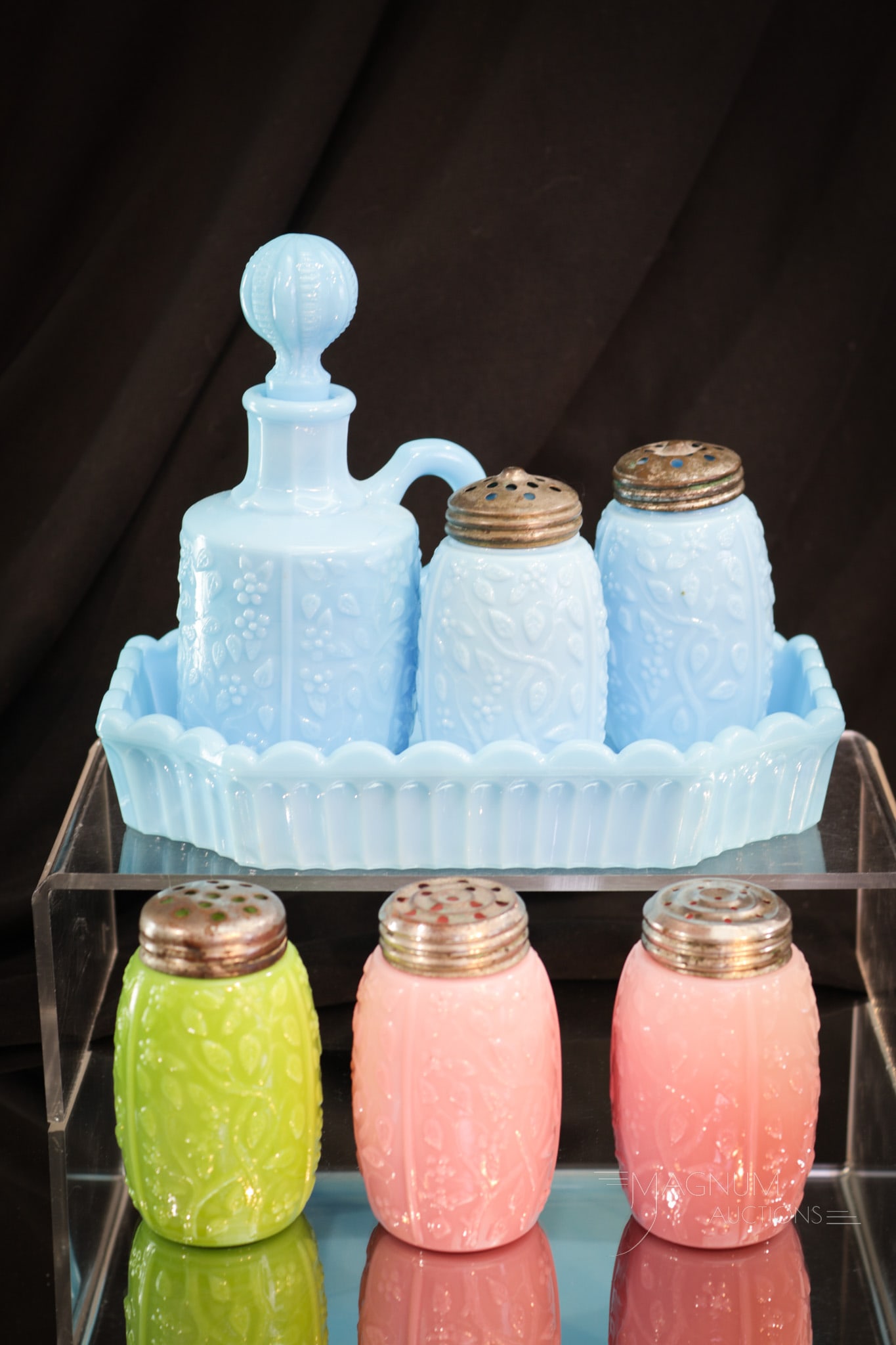 7 pc Lot Challinor Taylor Victorian Glass Shaker Cruet Condiment: Seven fine articles make up this generous offering of Victorian Challinor Taylor glass. This lot is comprised by a pair of pink shakers, a green shaker, and finally a blue cruet condiment set complete