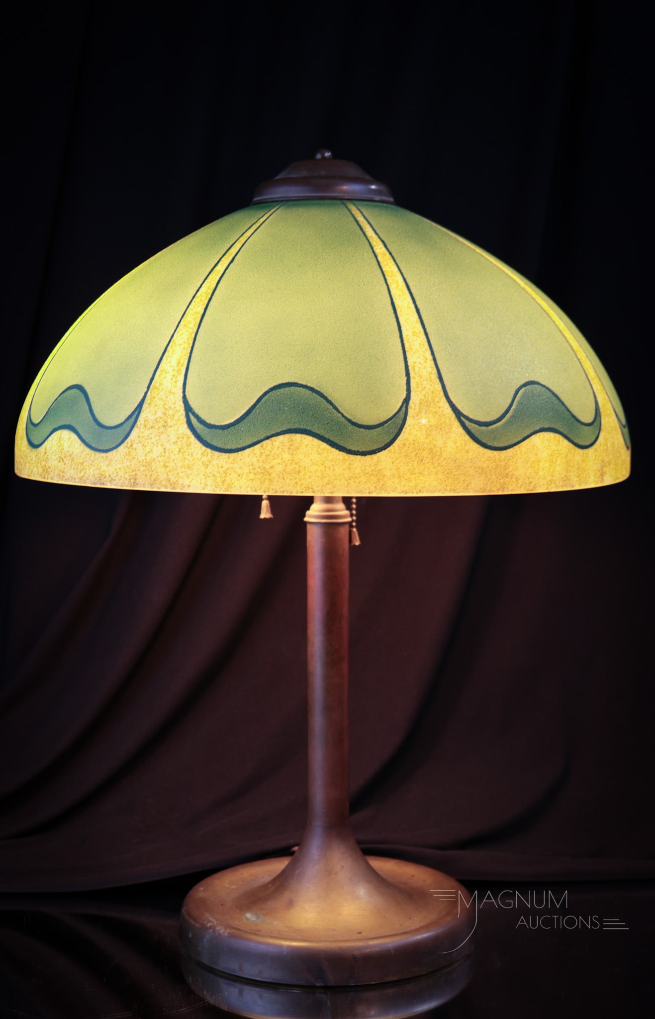 Pittsburgh Uranium Vaseline Obverse Painted Antique Table Lamp: Fantastic find in this Pittsburgh uranium vaseline custard glass obverse table lamp. Lamp measures 22" tall, 16" in diameter. Shade is obversely painted on the exterior in an Art Nouveau style. Shade 