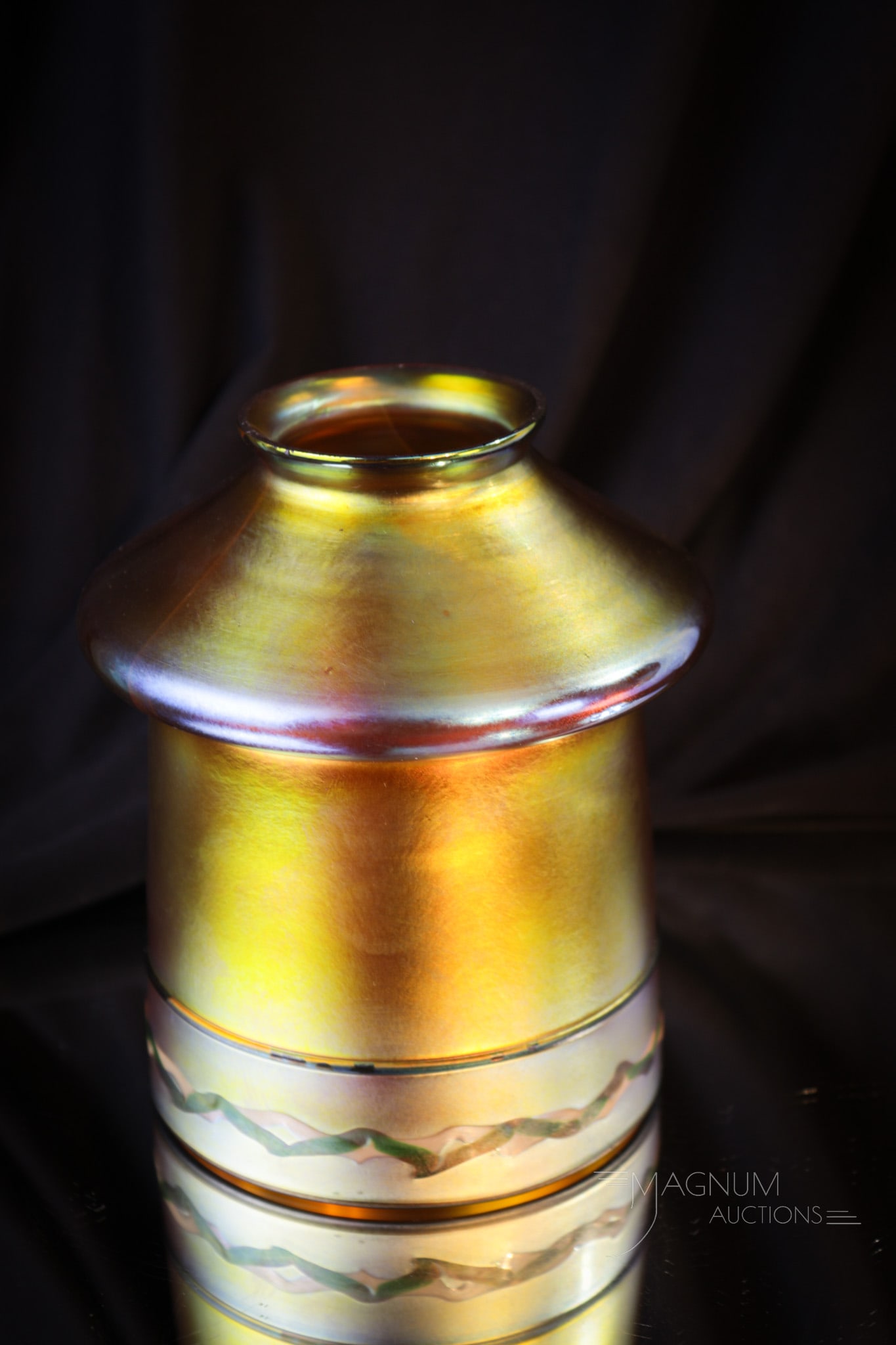 Signed Steuben Intarsia Iridescent Art Glass Shade: Beautiful signed Steuben Intarsia art glass iridescent shade. Shade with wonderful coloring. Measures 5 1/2" tall, 4 3/4" wide, and has a 2 1/4" fitter. Striation of color in the glass is noted.