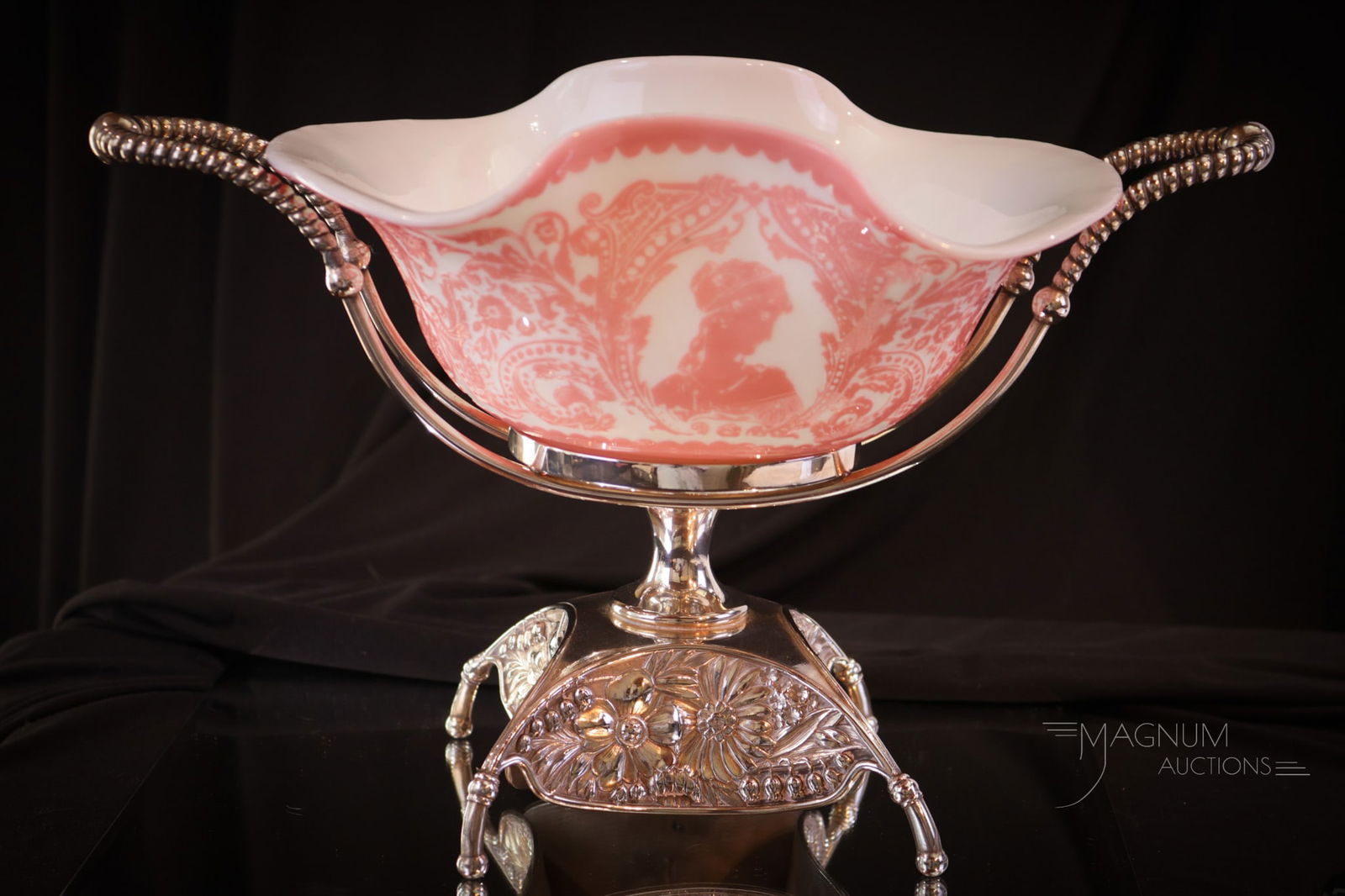 Mt. Washington Cameo Glass Pairpoint Silverplate Brides Basket Bowl Centerpiece (1 of 11)