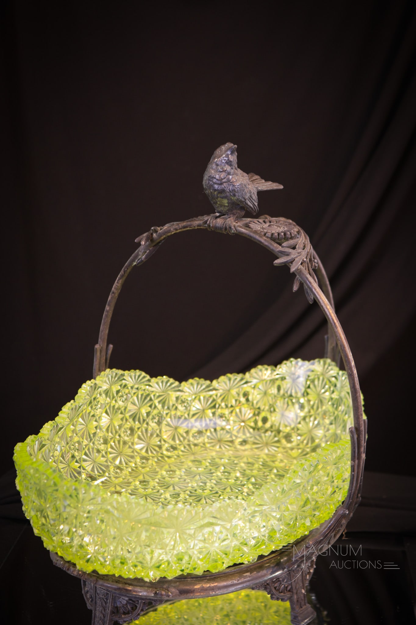 Rare Vaseline Daisy & Button Silverplate Bird Brides Bowl Basket (1 of 10)