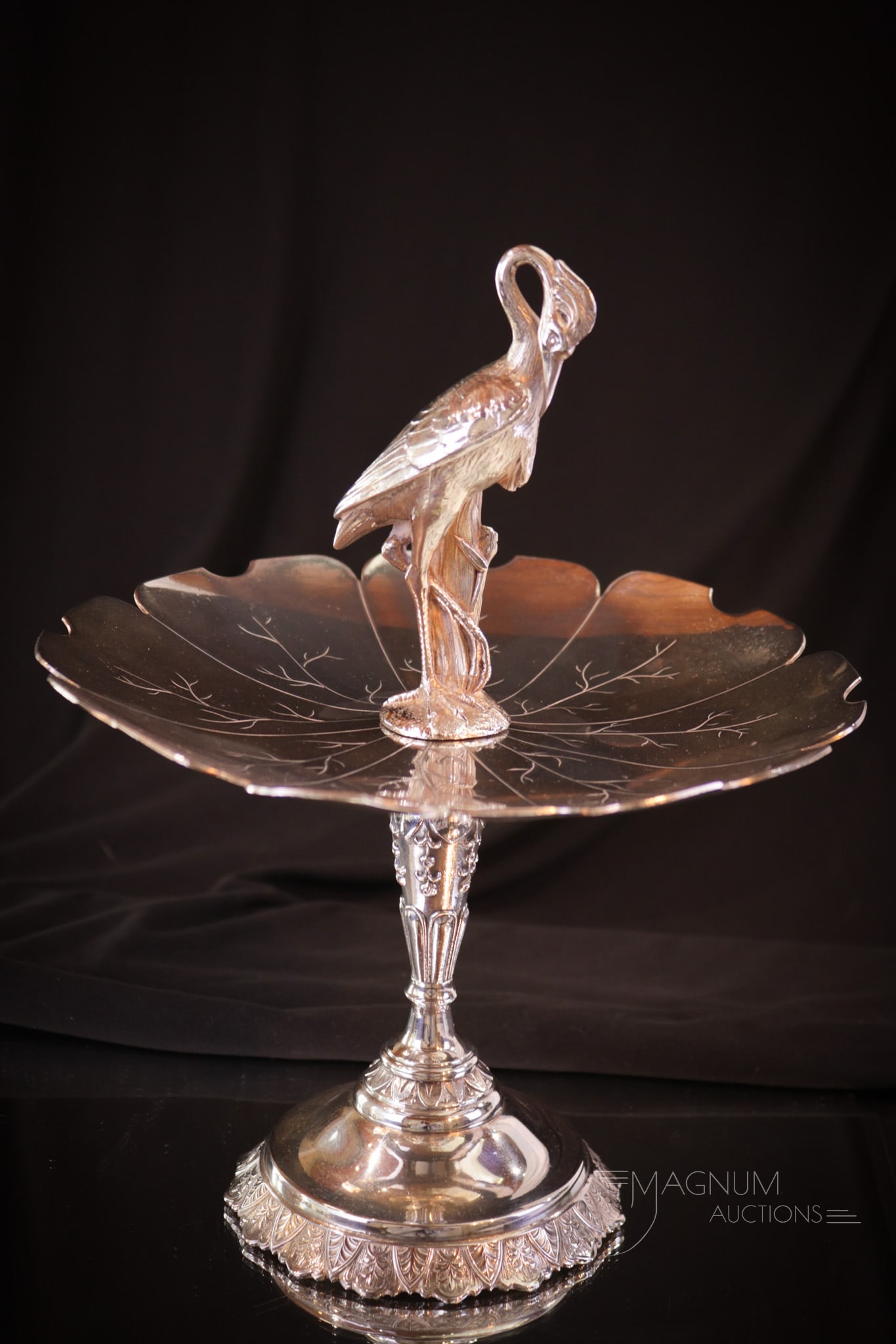 Meriden Silverplate Pedestal Calling Card Tray with Stork (1 of 9)