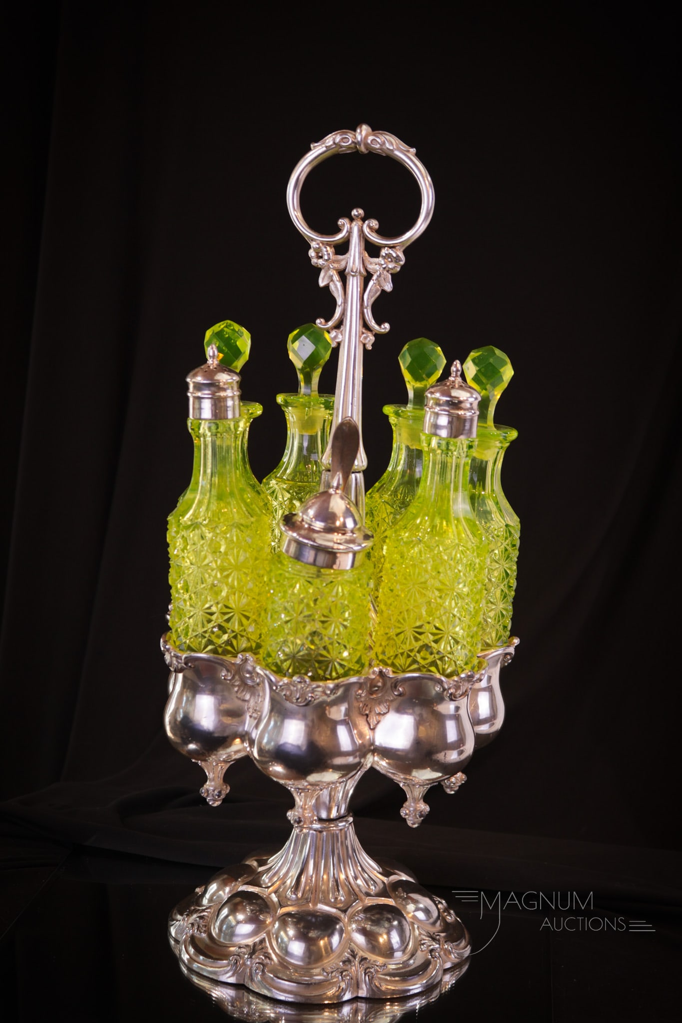 Rogers Silverplate Victorian Daisy Button Vaseline Glass Cruet Condiment Castor (1 of 13)