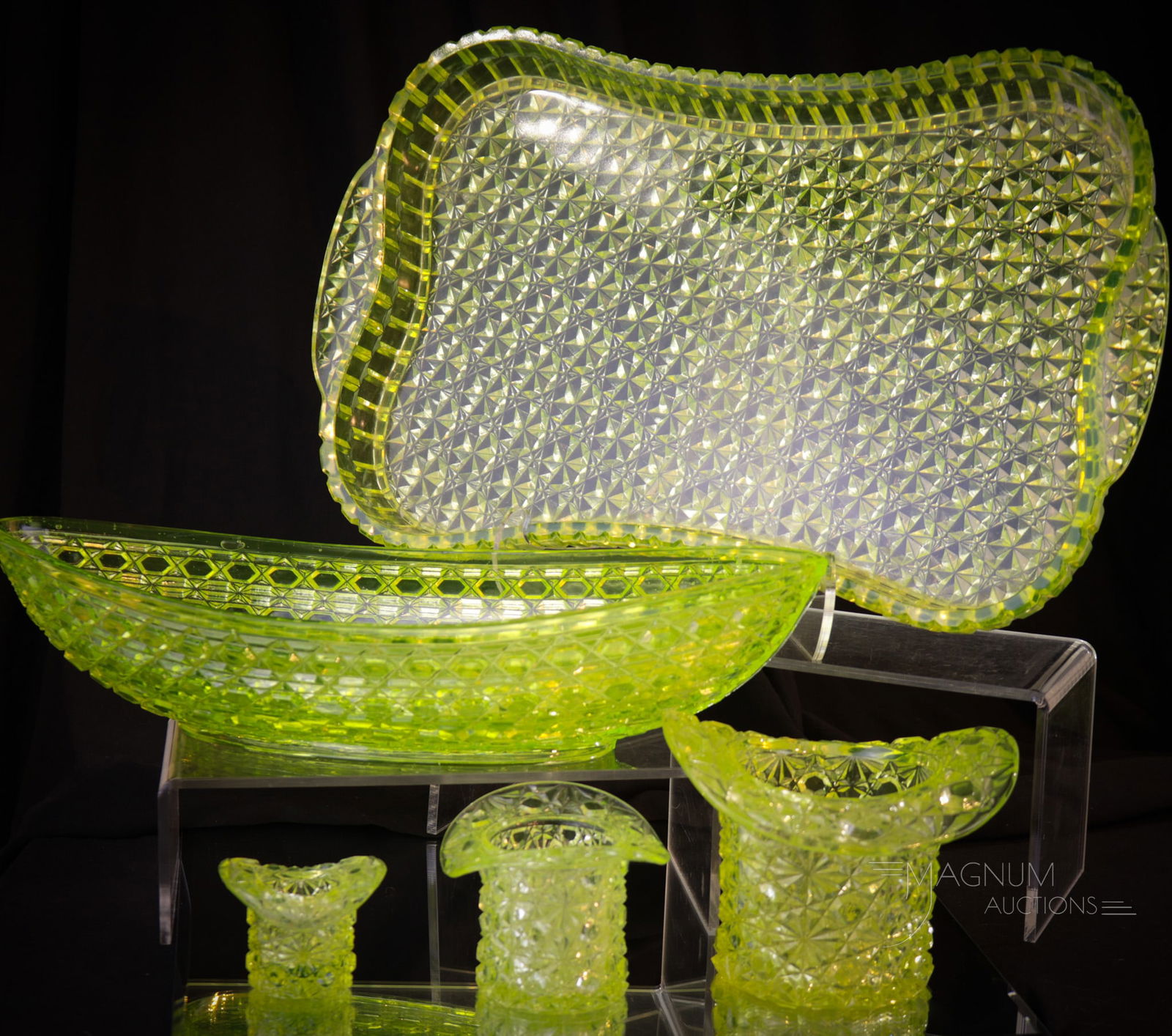 5 pc Lover's of Vaseline Glass Lot (1 of 10)