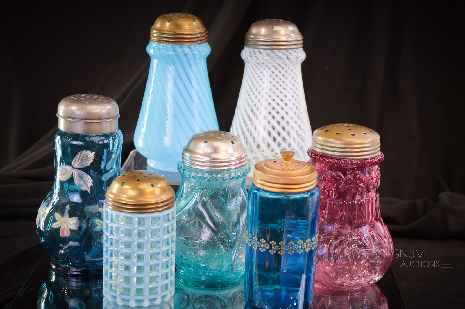 7 pc Lot Victorian Glass Sugar Shaker Muffineers (1 of 5)