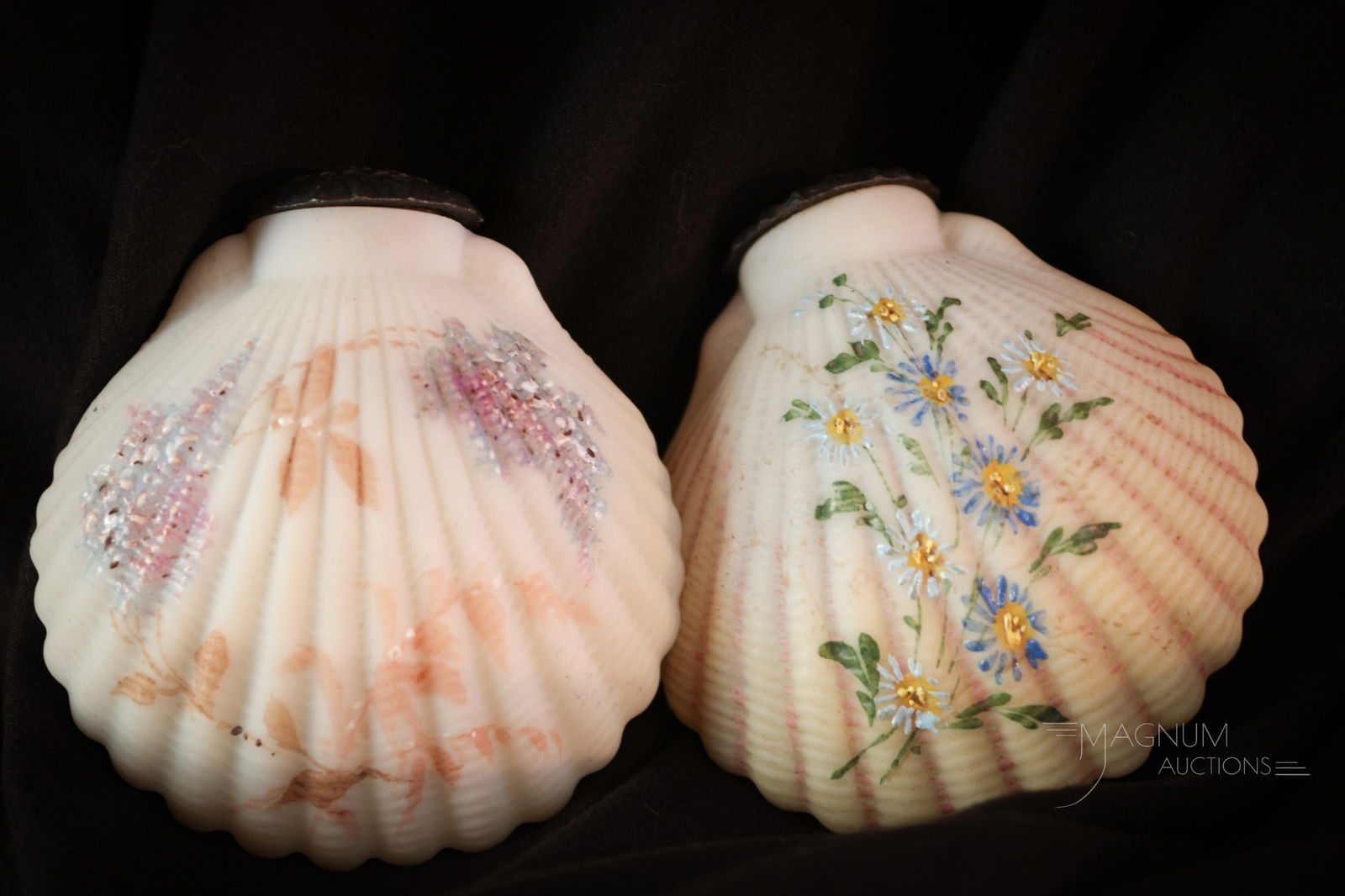 2 pc Lot Mt. Washington Victorian Glass Cockleshell Salt Shakers (1 of 7)