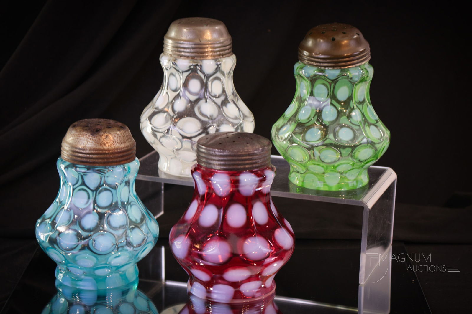 4 pc Lot Victorian Opalescent Coinspot Sugar Shaker Muffineers (1 of 5)