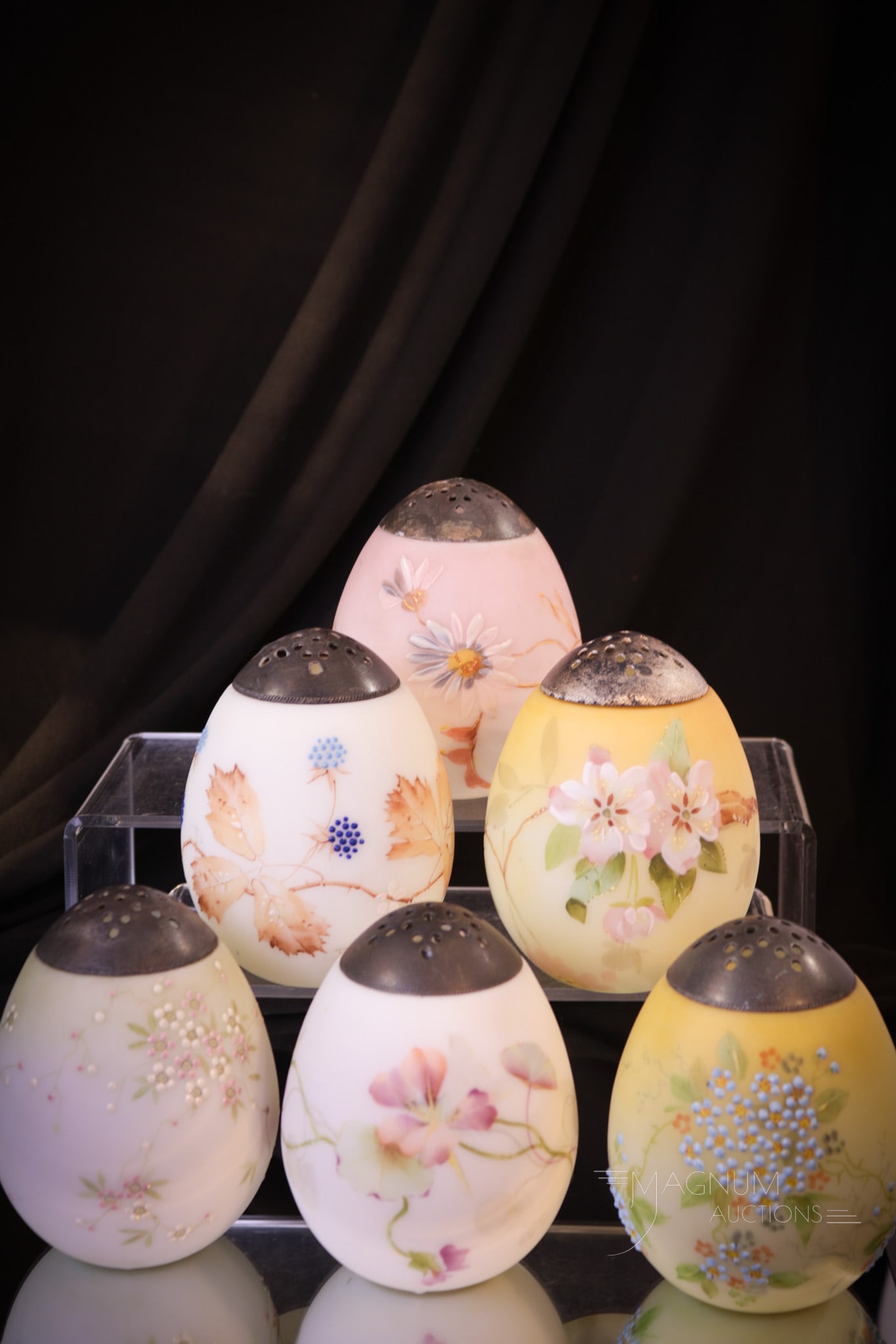 6 pc Lot Mt. Washington Glass Victorian Sugar Shaker Muffineers (1 of 3)