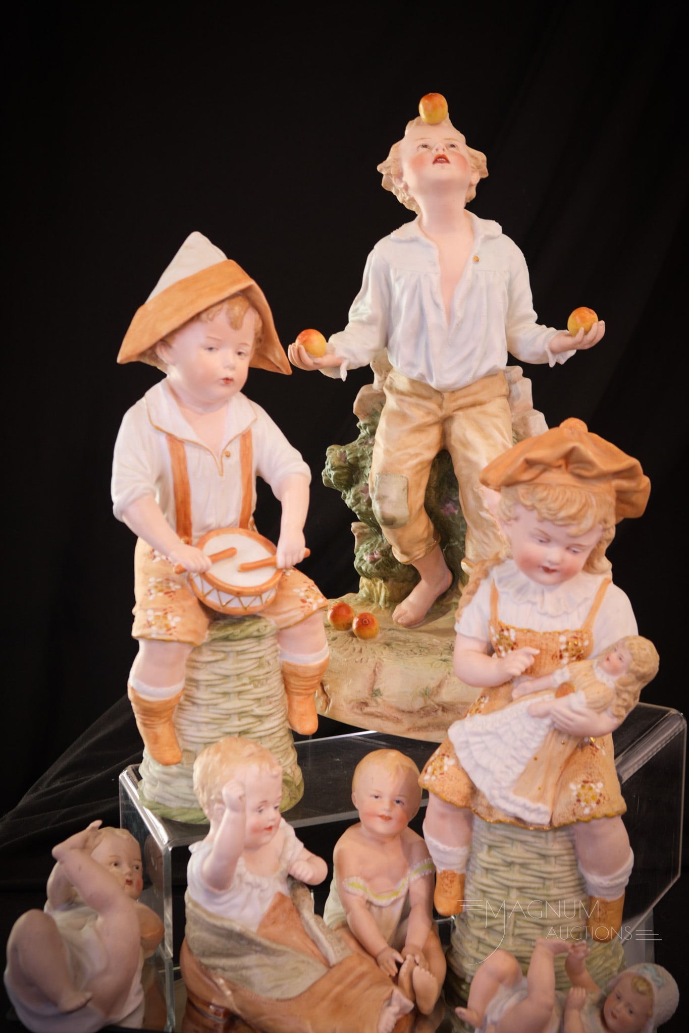 7 pc Lot Heubach Bisque Piano Babies Figurines (1 of 13)
