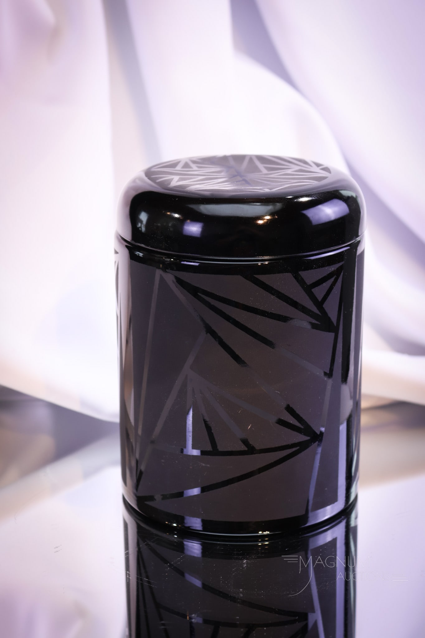 Cambridge Glass Ebony Art Deco Humidor (1 of 6)