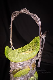Vaseline Victorian Glass & Silverplate Daisy & Button Olive Castor
