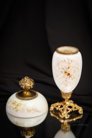 2 pc Lot Wavecrest Victorian Glass Paperweight & Vase