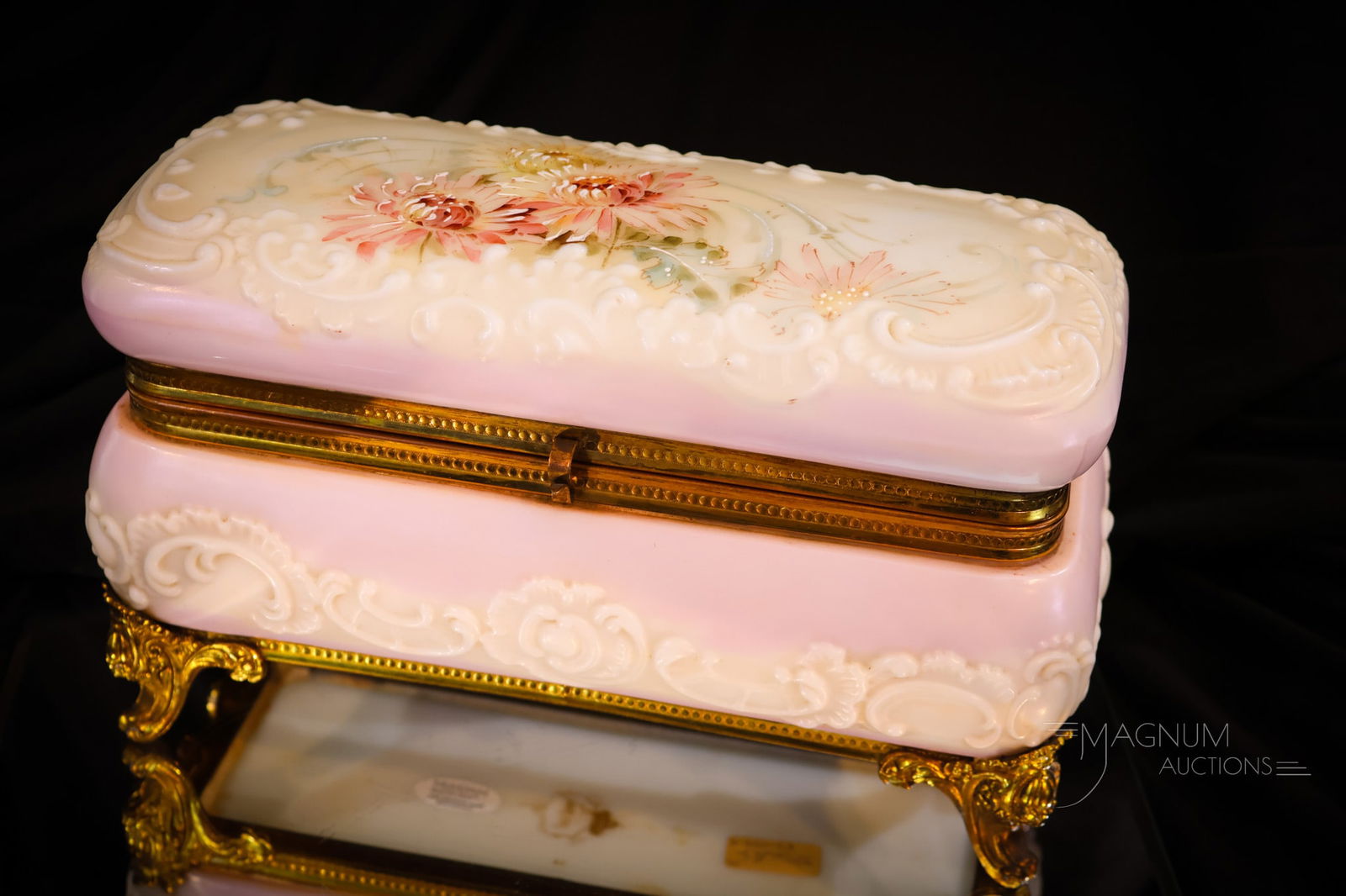 Gorgeous Wavecrest 10" Victorian Enameled Glass Ormulu Glove Box (1 of 7)