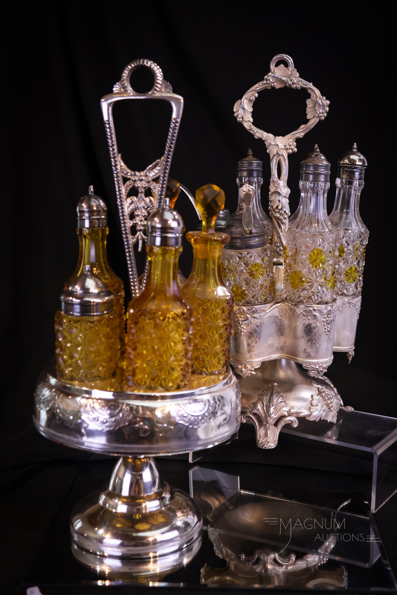 2 pc Lot Victorian Daisy & Button Silverplate Cruet Condiment Castors Amber & More (1 of 12)