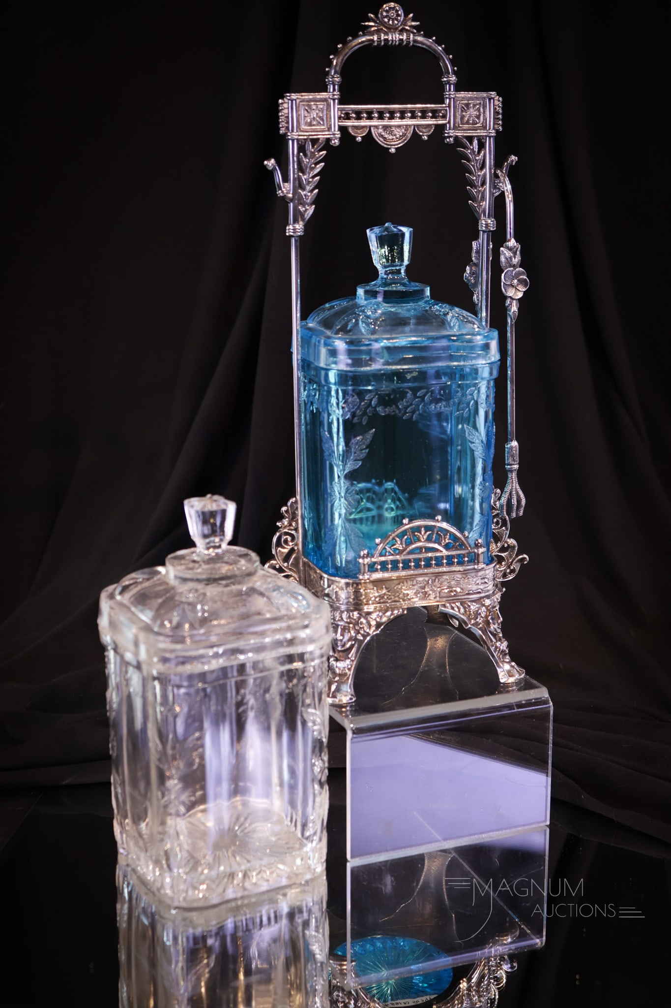 2 pc Lot Victorian Meriden Silverplate Pickle Castor & More (1 of 14)