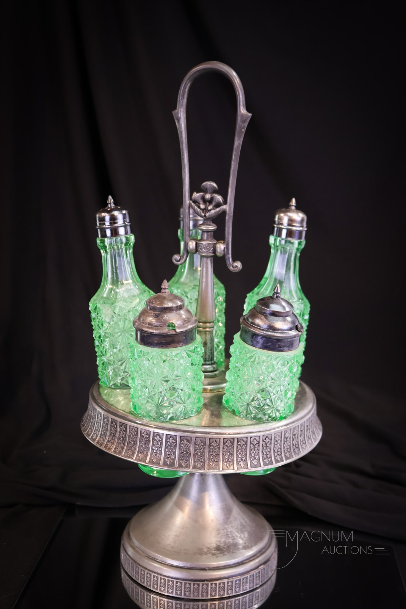Meriden Silverplate Hobb's Marine Green Uranium Victorian Daisy & Button Cruet Condiment Castor Set (1 of 14)